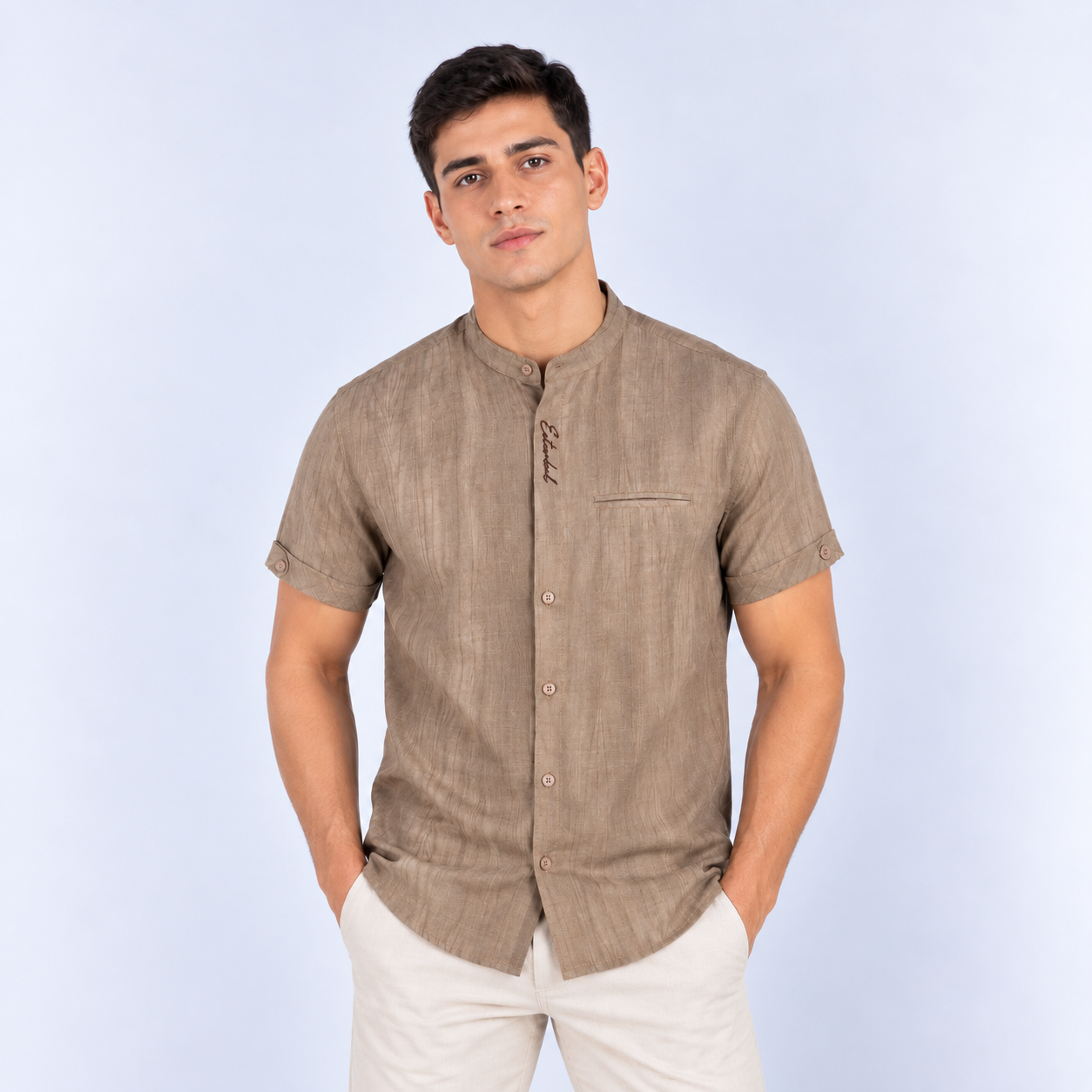 Camisa hombre cuello alto bordado