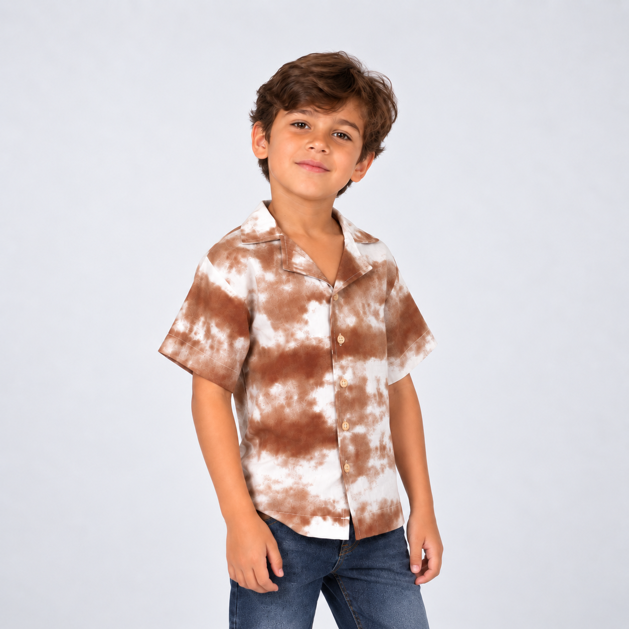 Camisa niño camel decorada