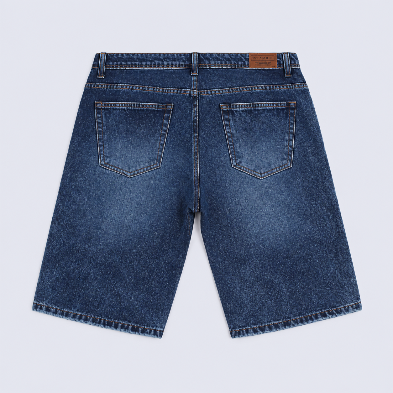 Bermuda hombre con desgaste