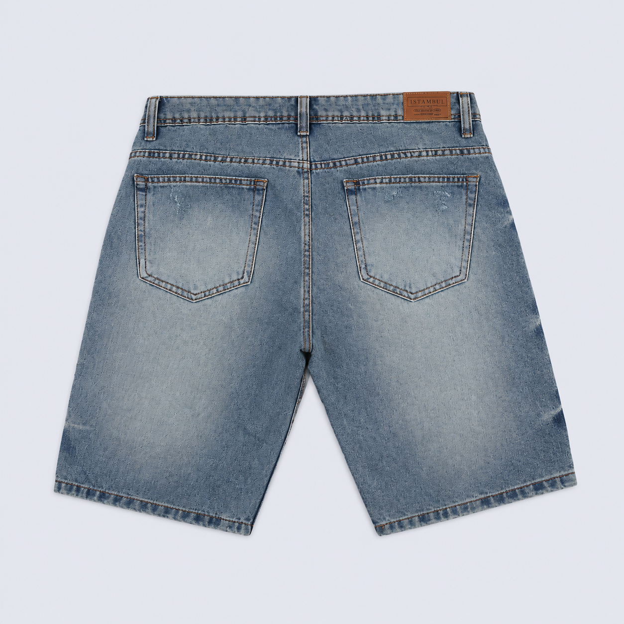 Bermuda hombre con desgaste
