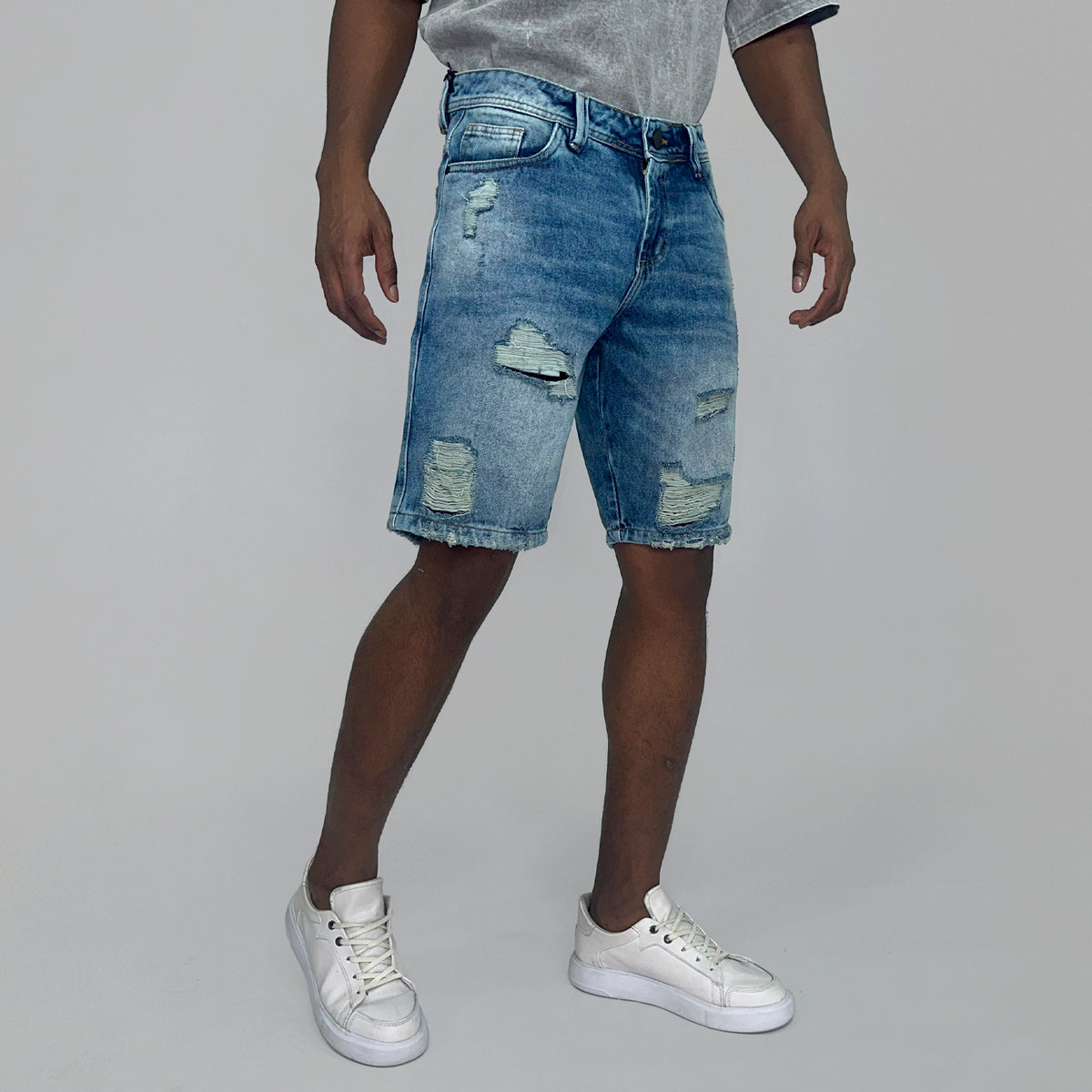 Bermuda hombre azul medio