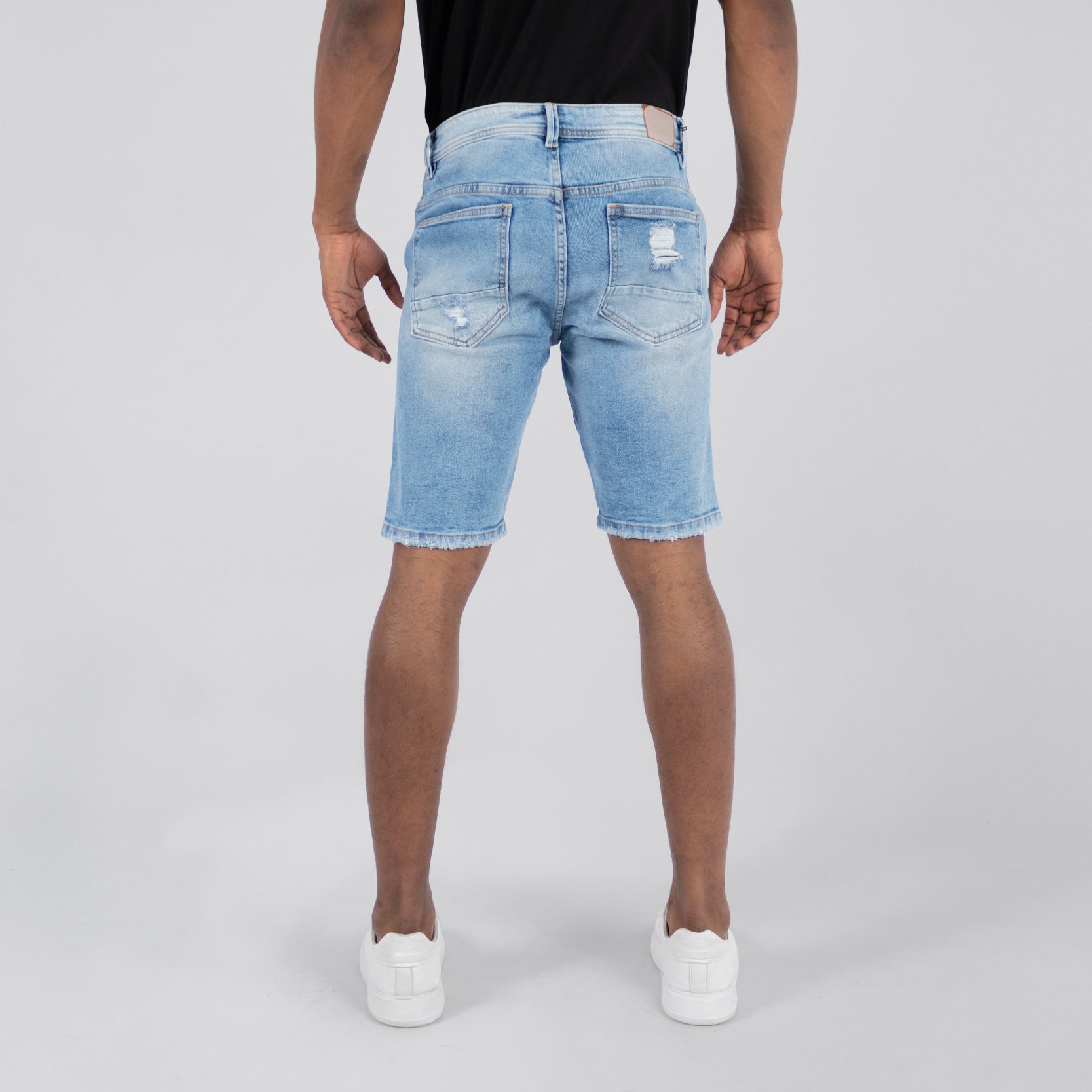 Bermuda hombre  azul medio con rotos