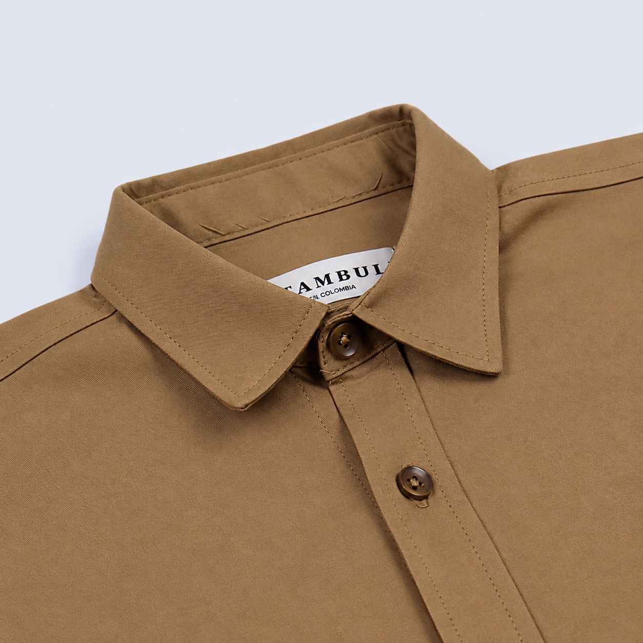 Camisa niño cuello alto cafe