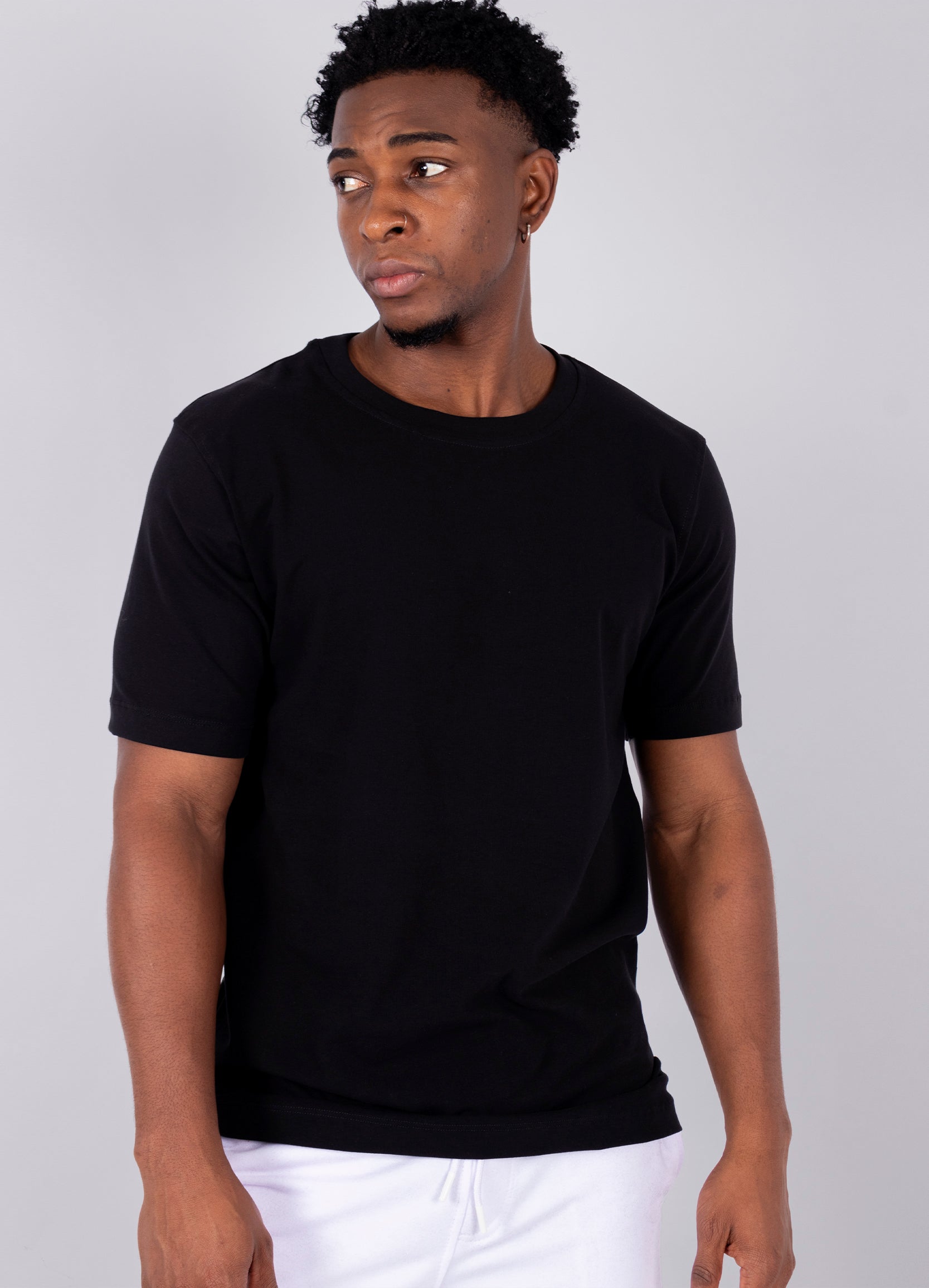 Camiseta hombre basica negra