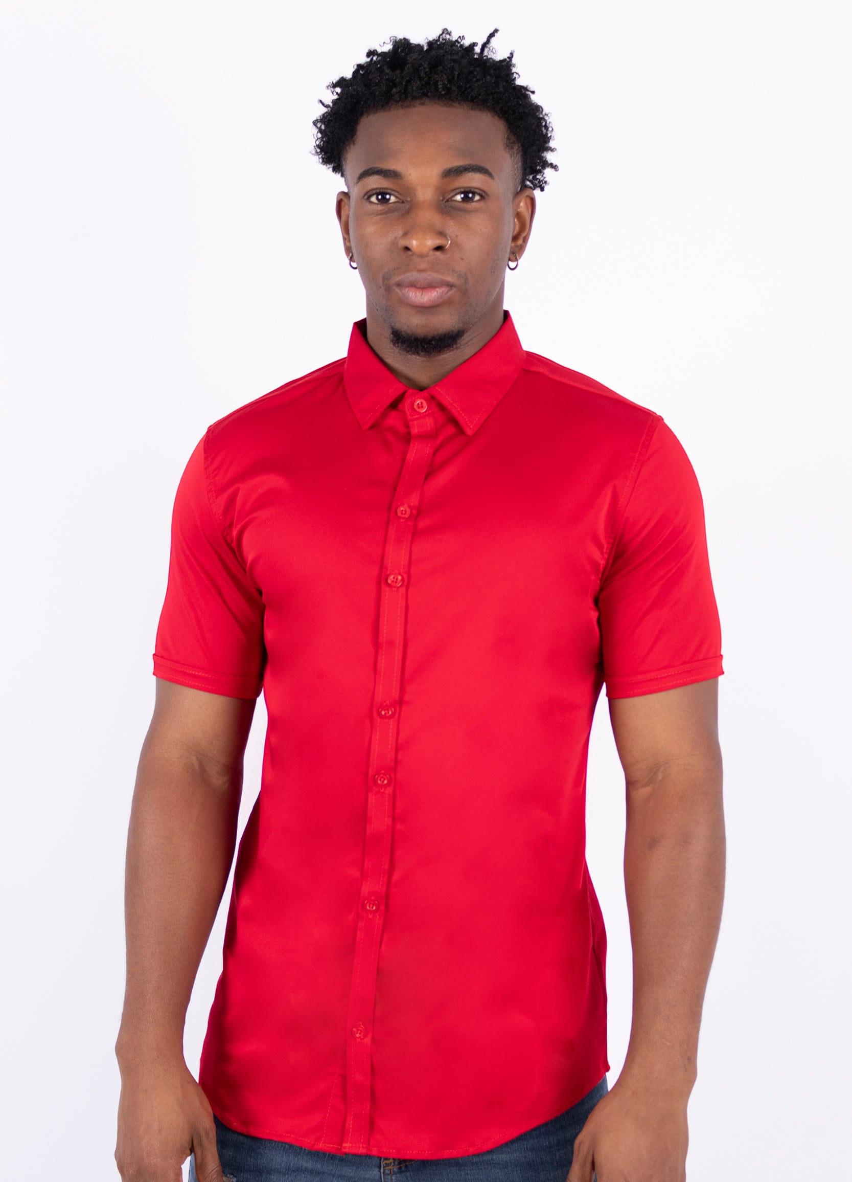 Camisa hombre basica cuello rojo