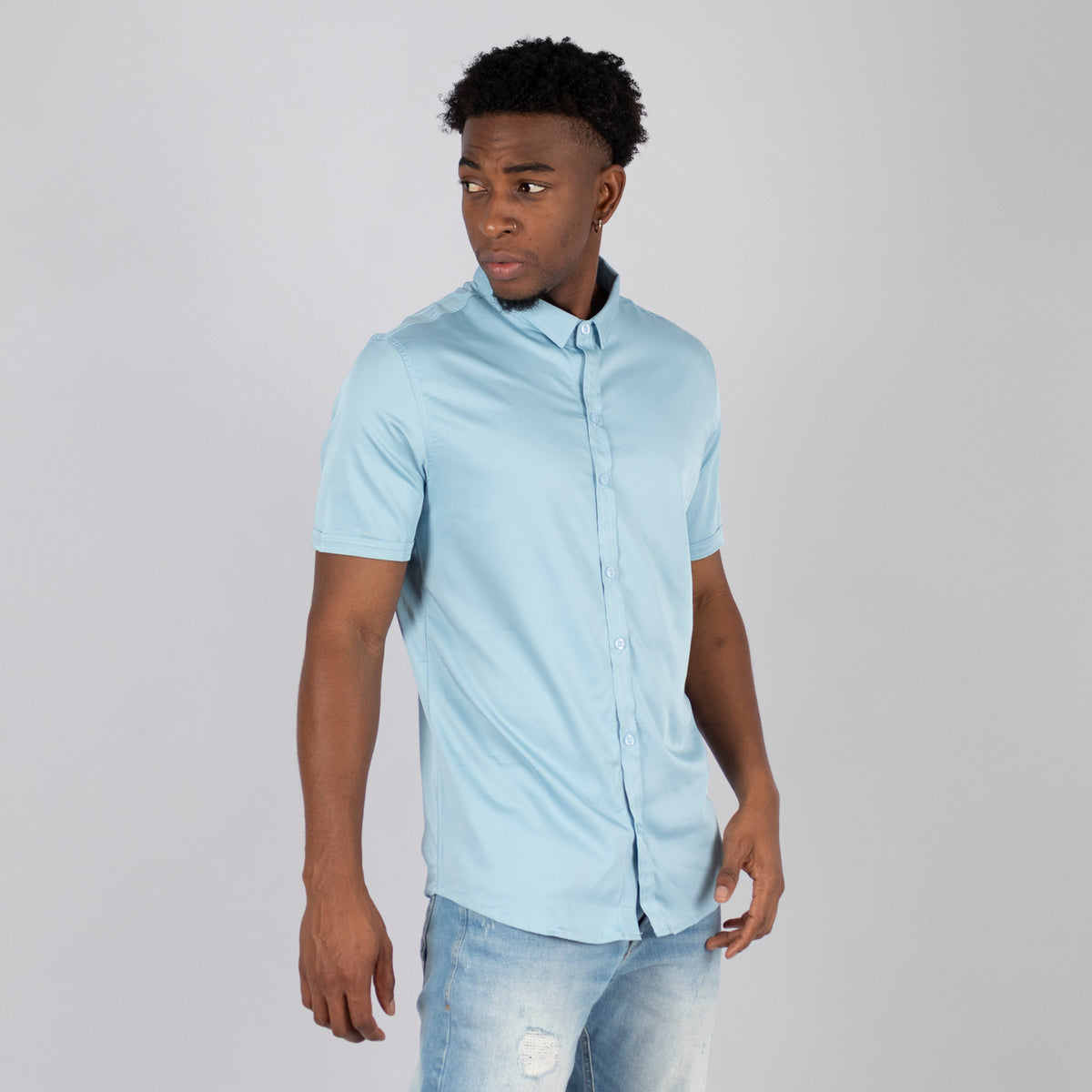 Camisa hombre basica cuello azul