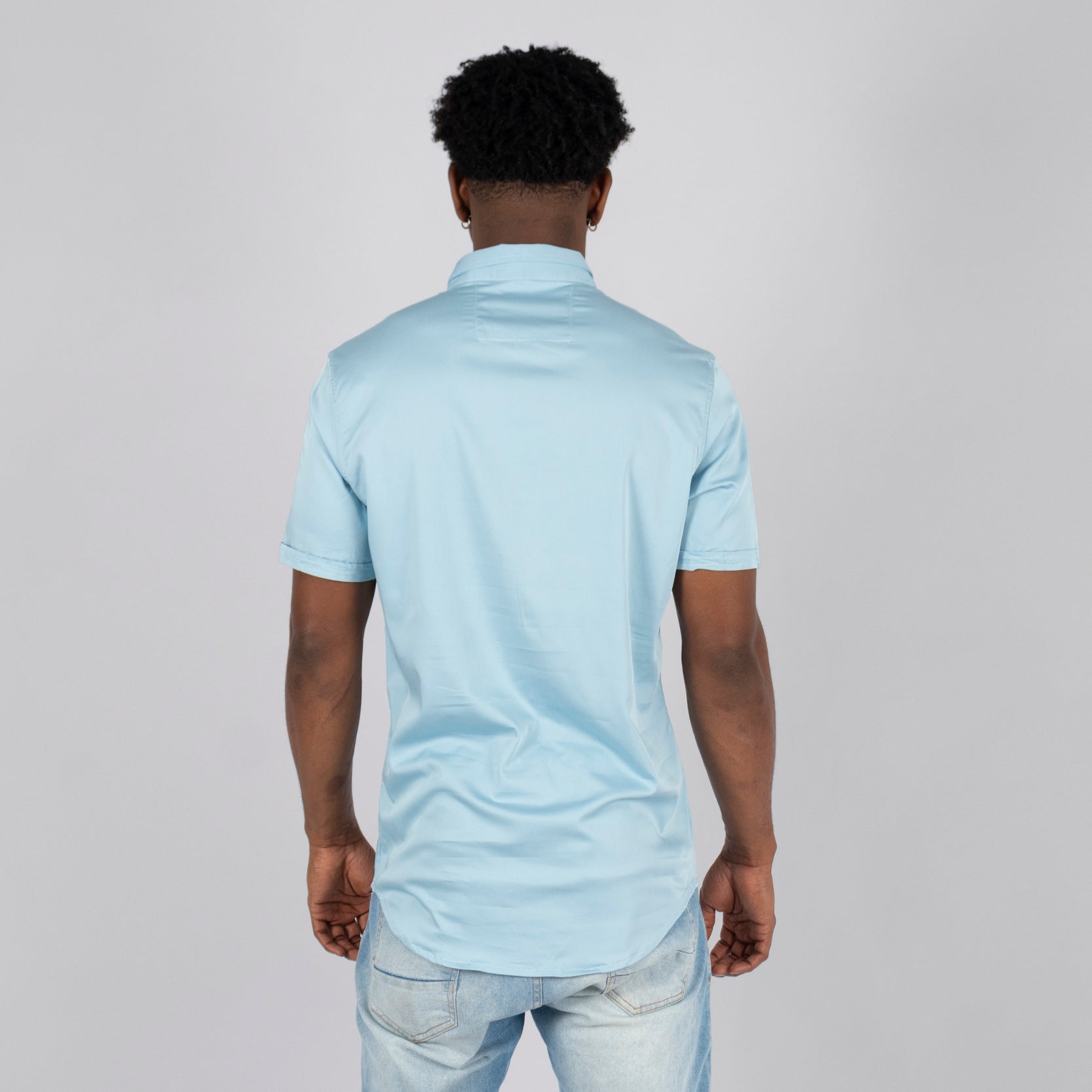 Camisa hombre basica cuello azul