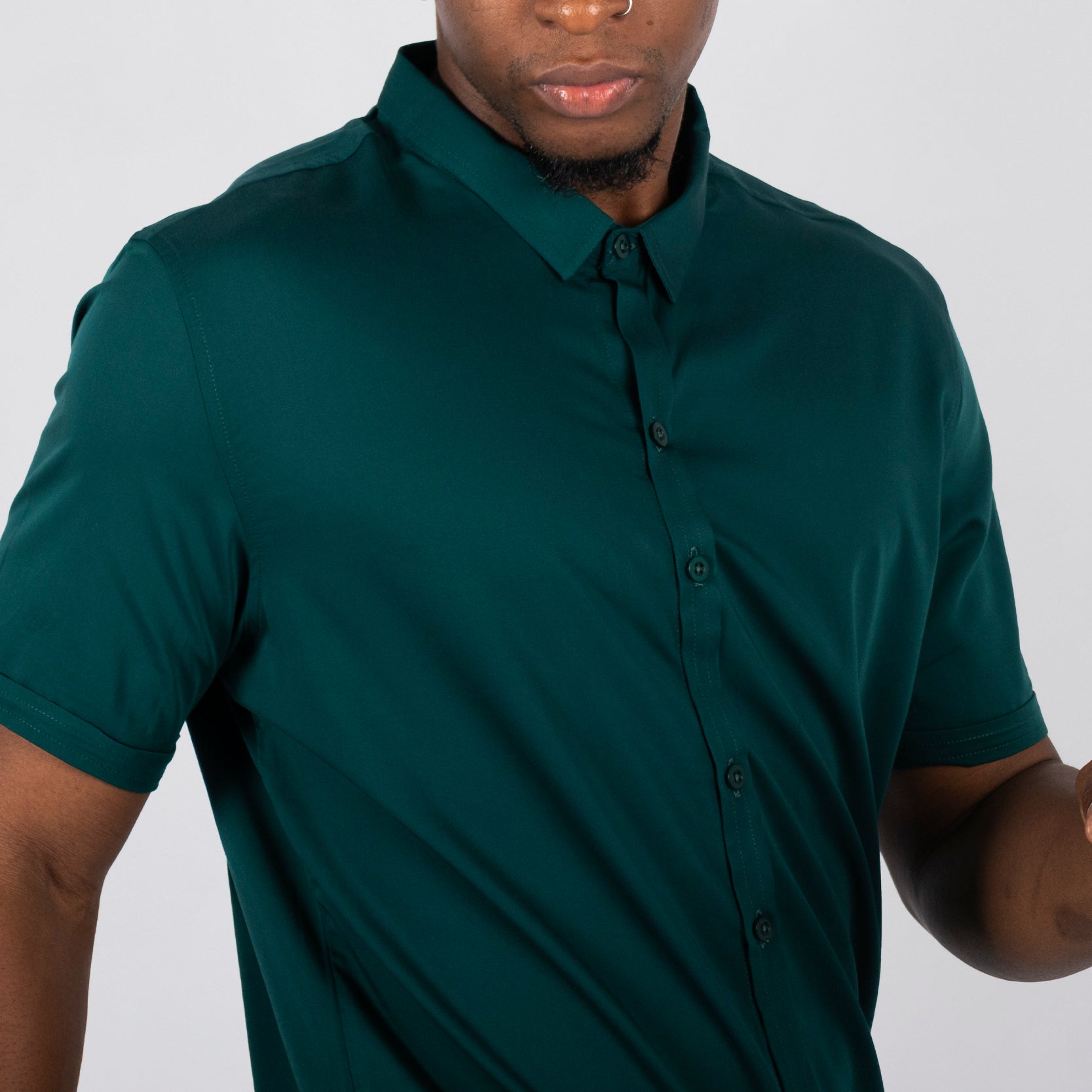 Camisa hombre basica cuello jade