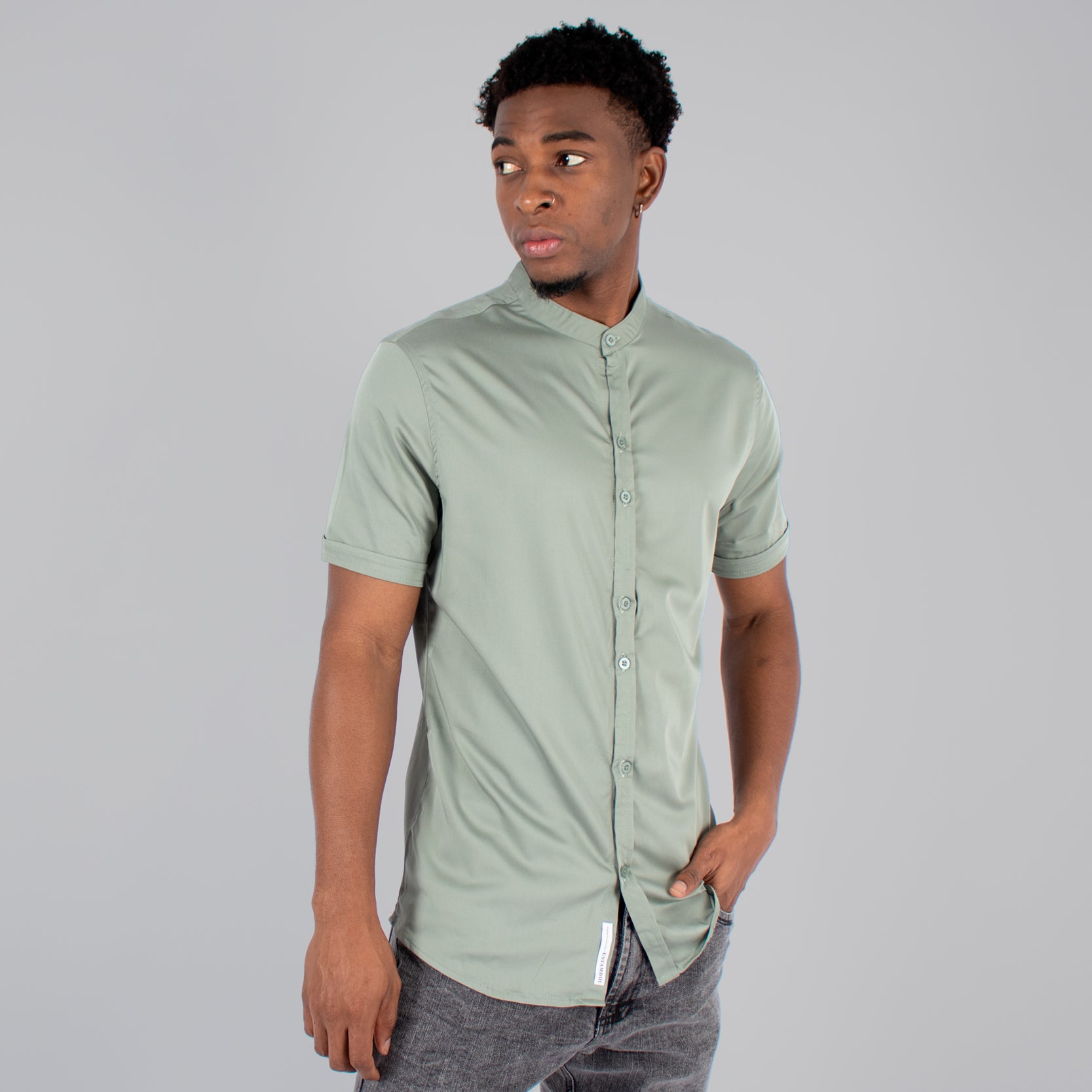 Camisa hombre basica salvia