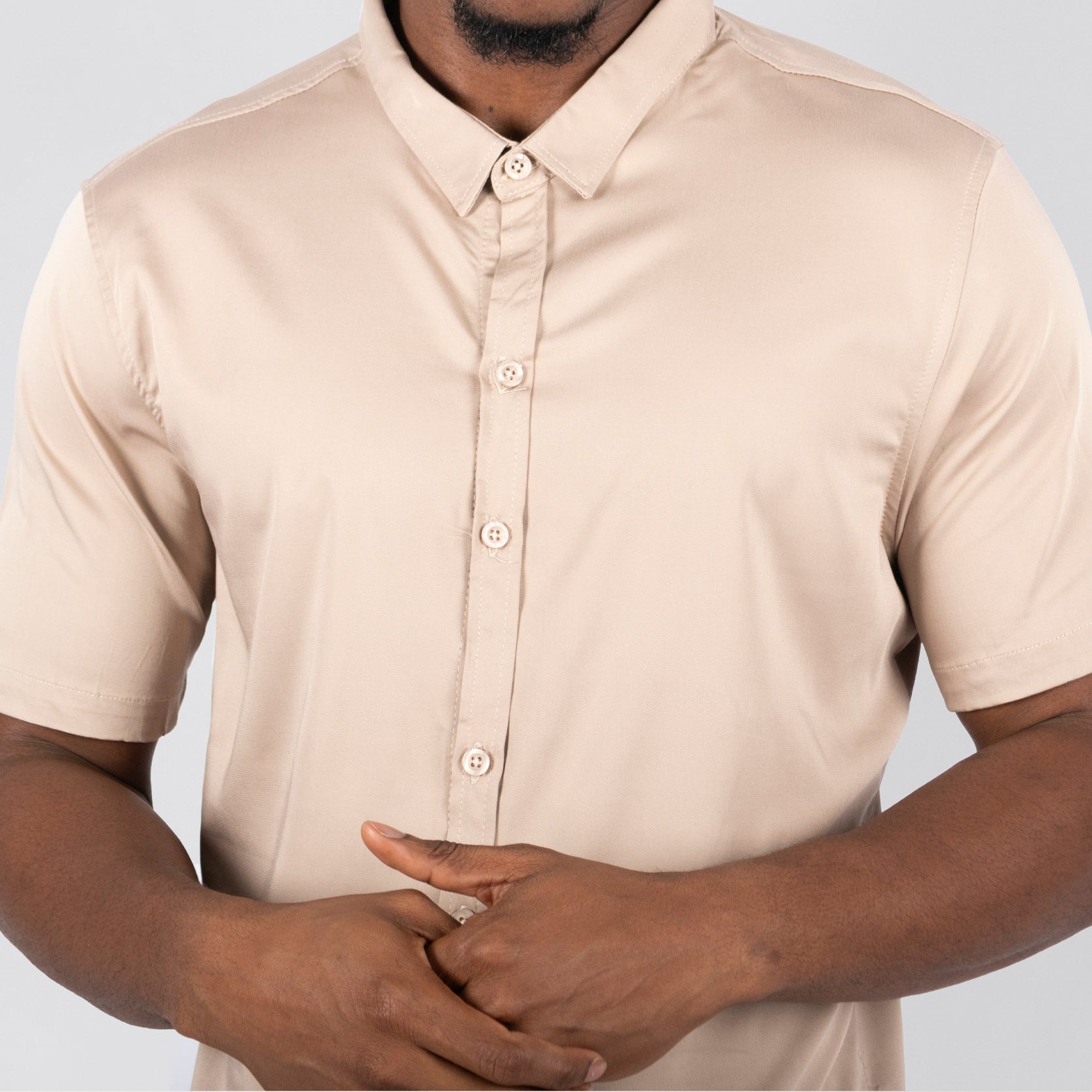 Camisa hombre basica cuello camel