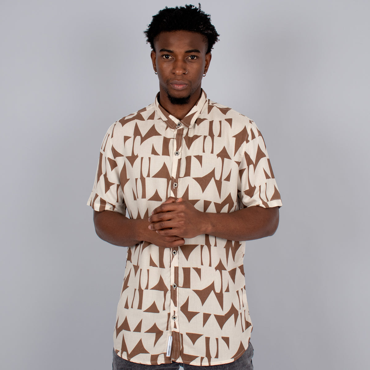 Camiseta hombre decorada beige