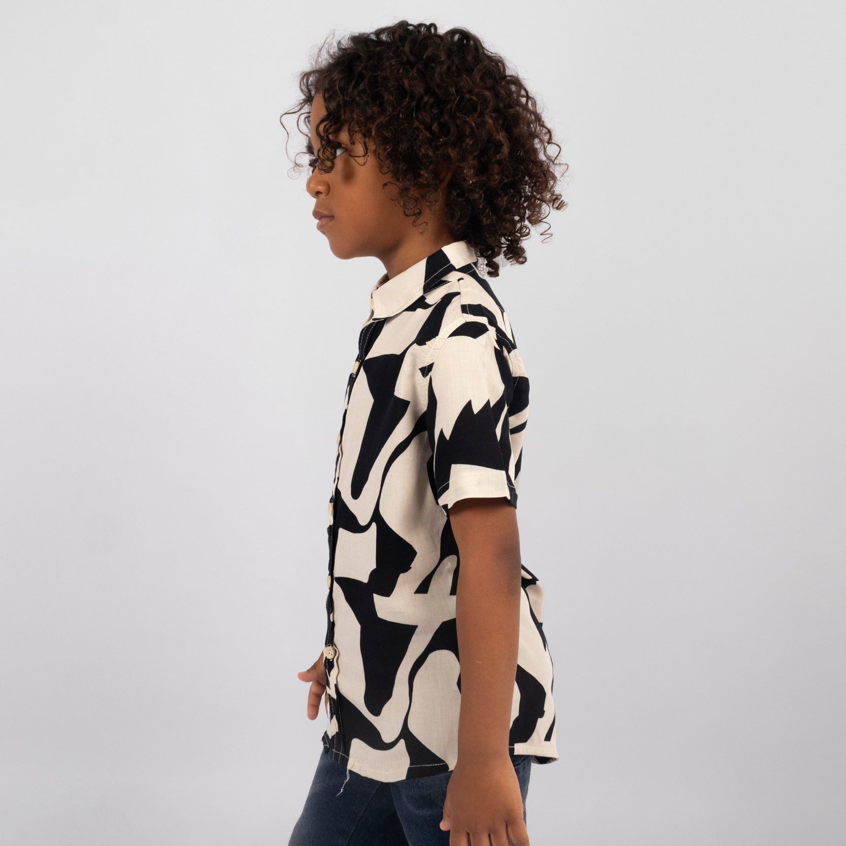 Camisa niño beige negro