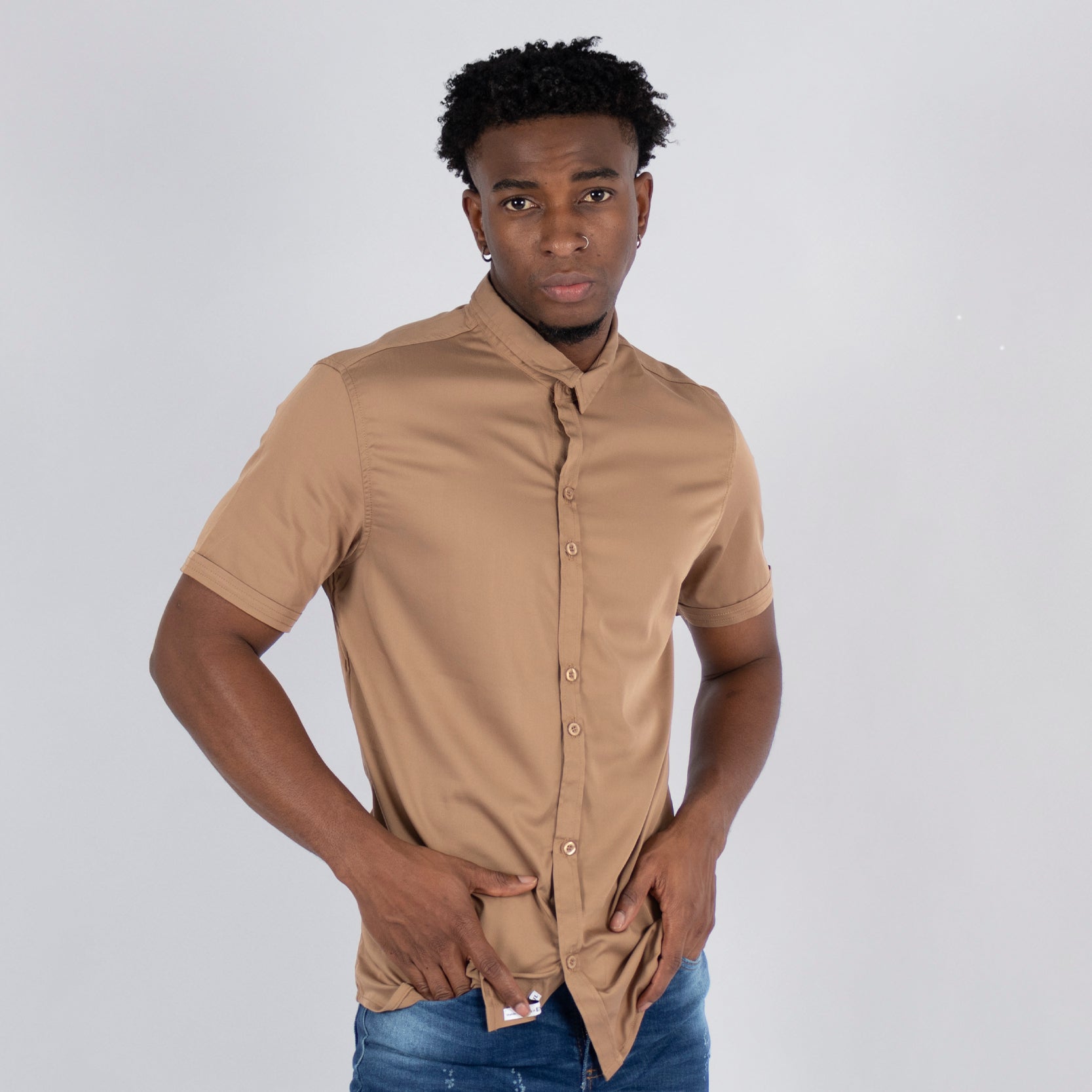 Camisa hombre basica camel
