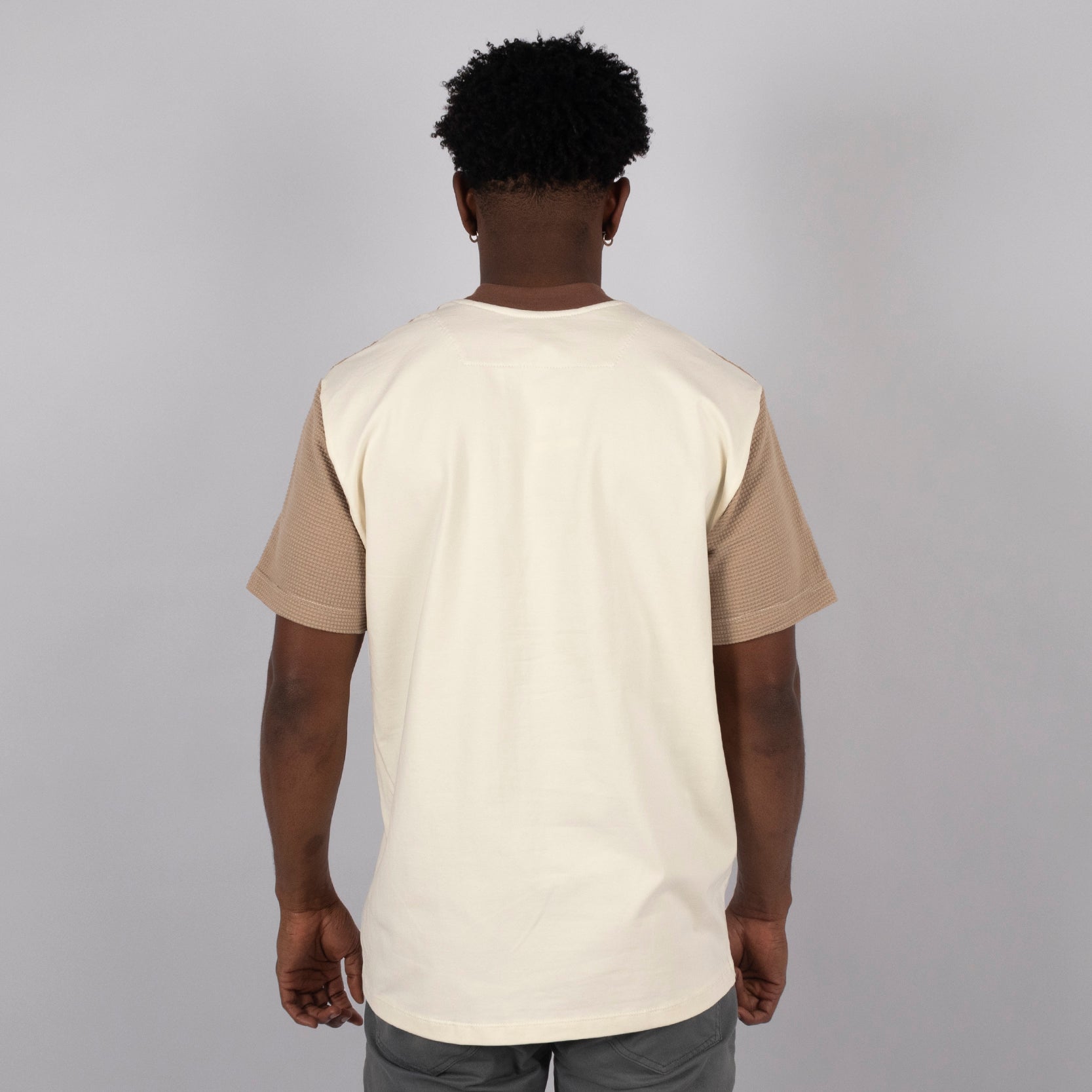 Camiseta adulto cortes textura