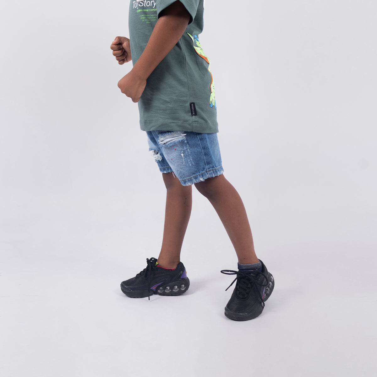 Bermuda niño Chispas