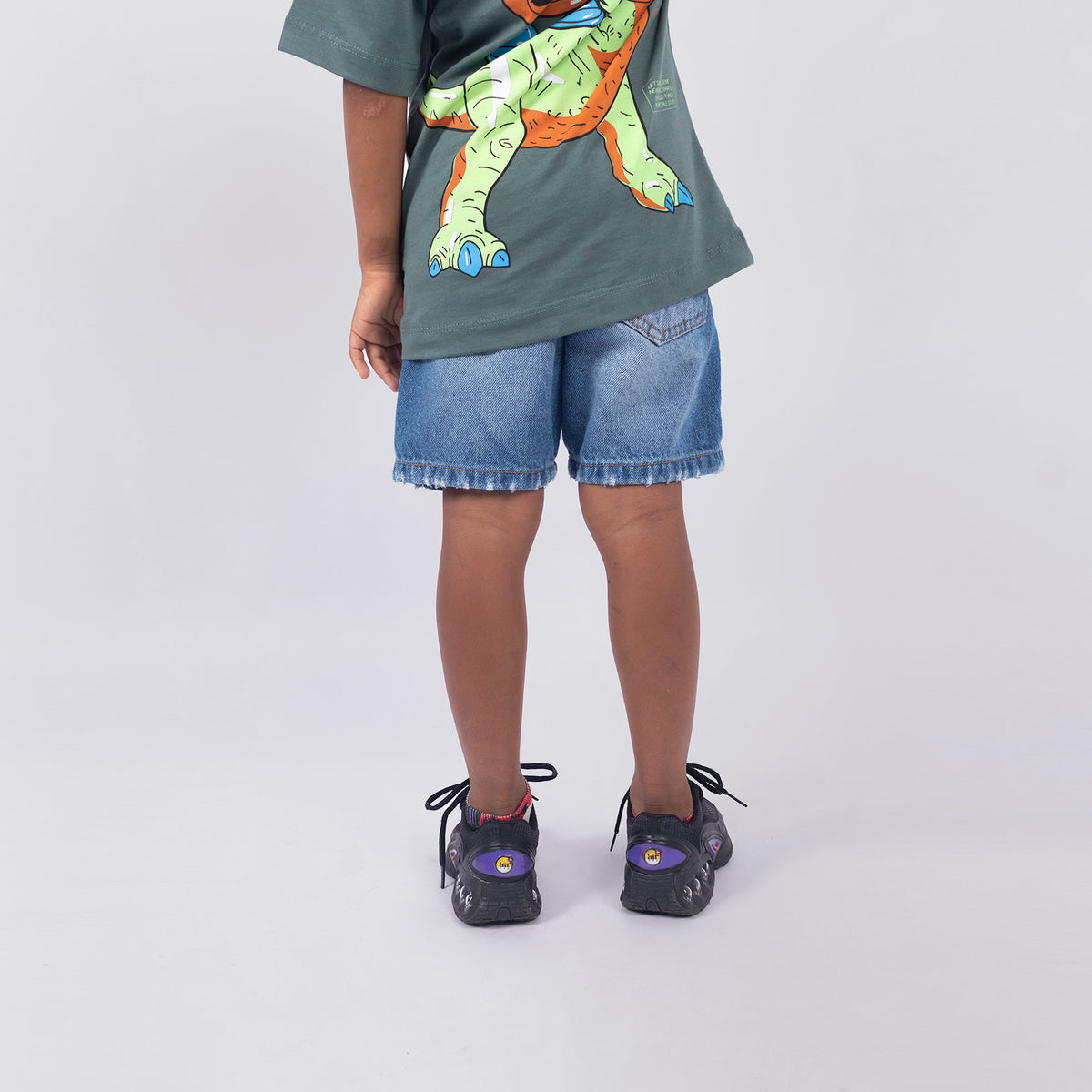 Bermuda niño Chispas