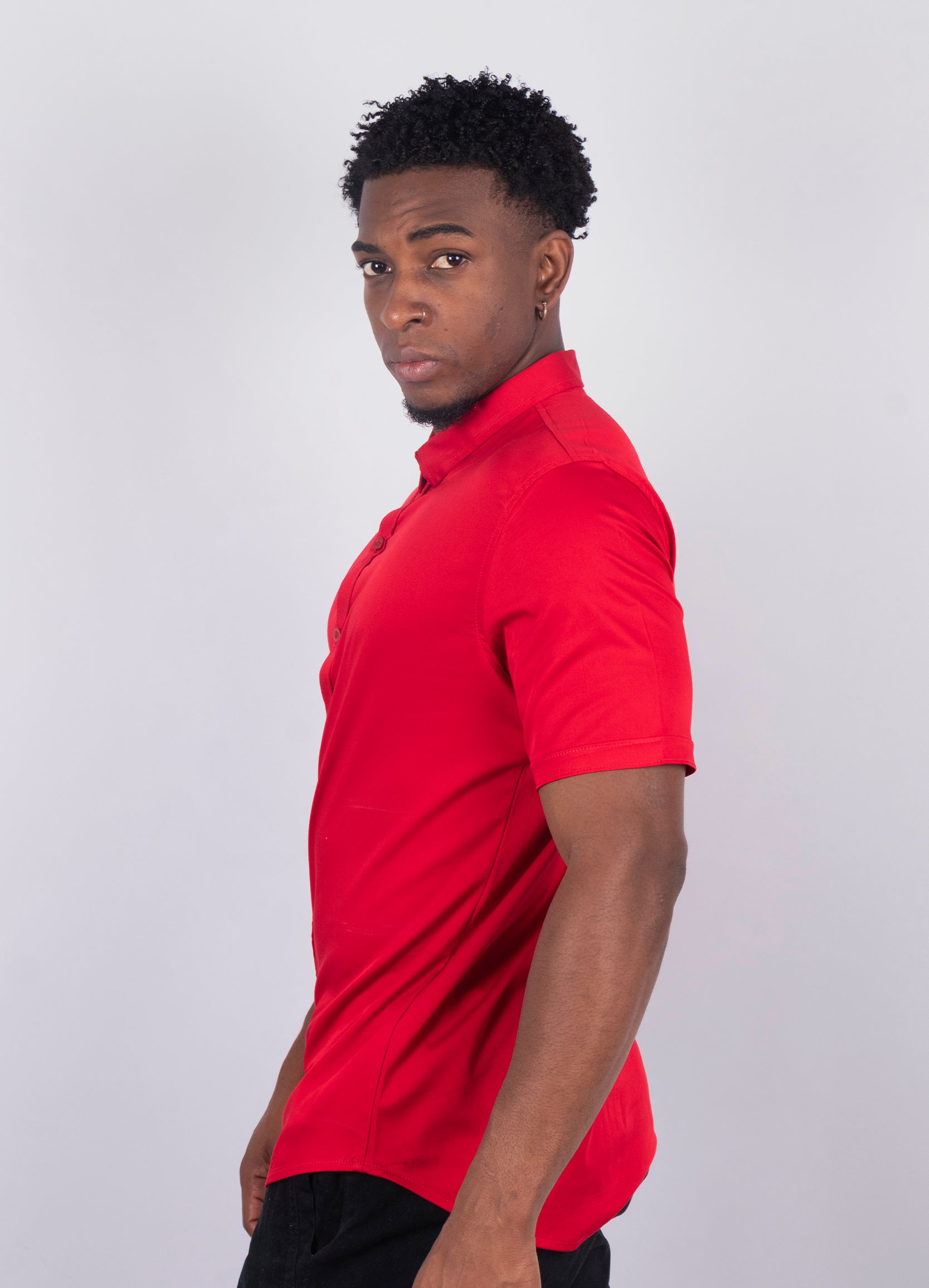Camisa hombre cuello roja
