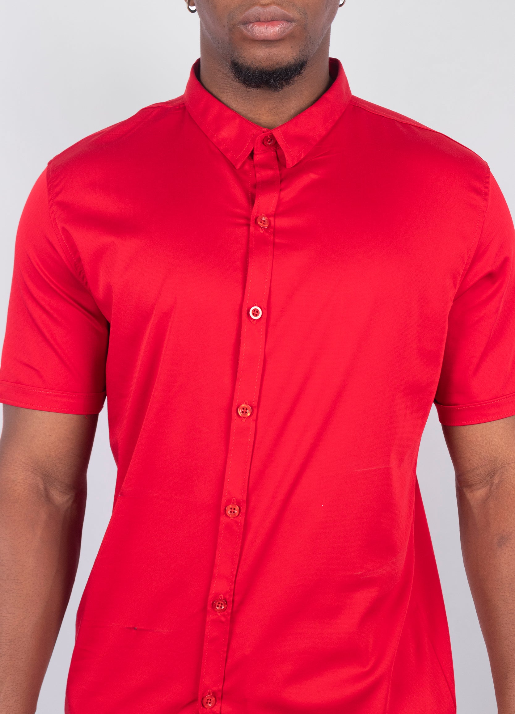 Camisa hombre cuello roja
