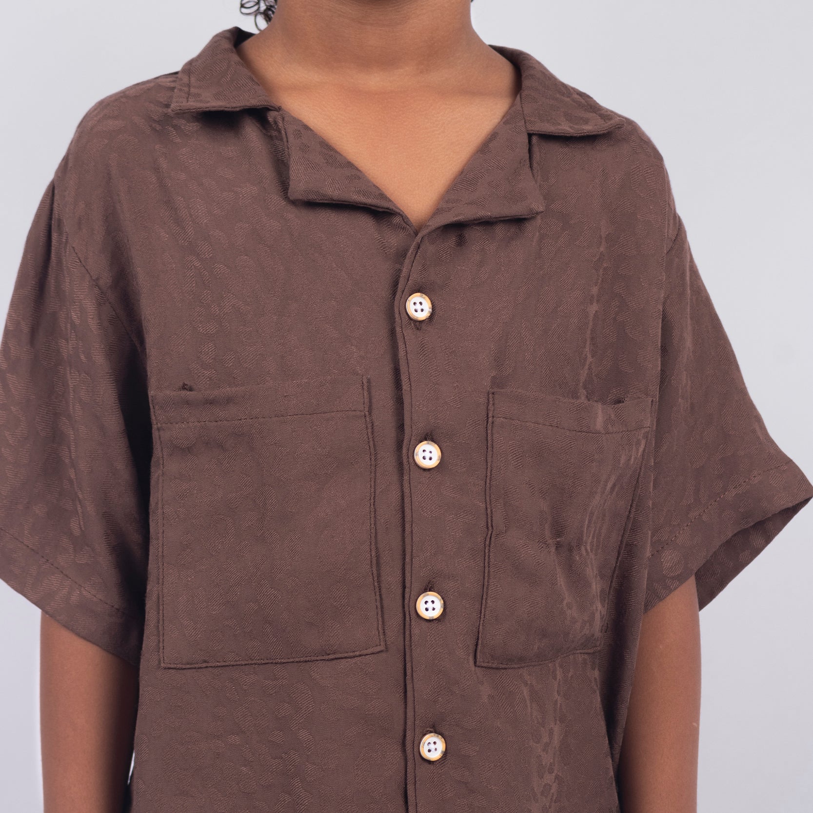 Camisa niño Oversize Cuello Cafe