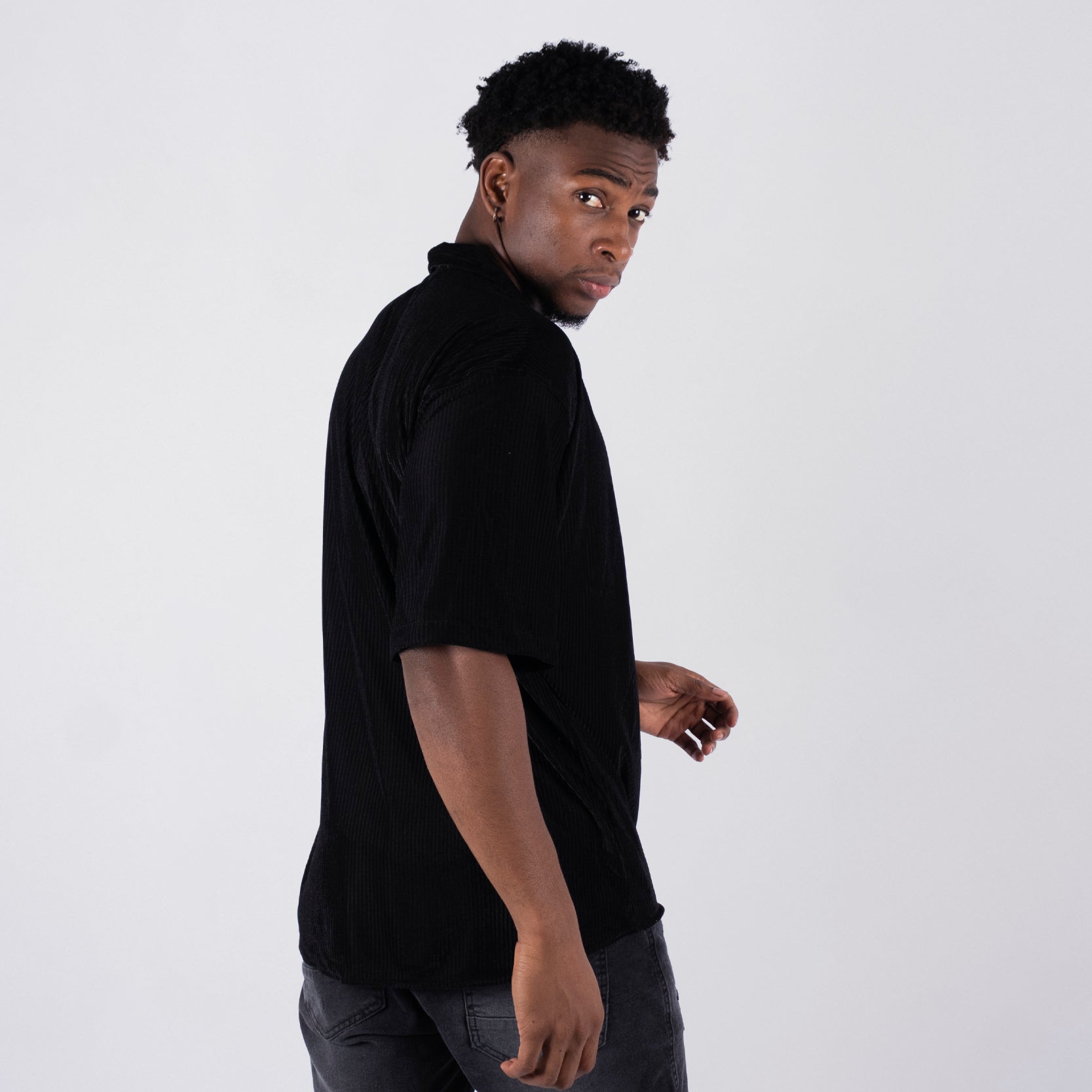 Camisa oversize hombre negra