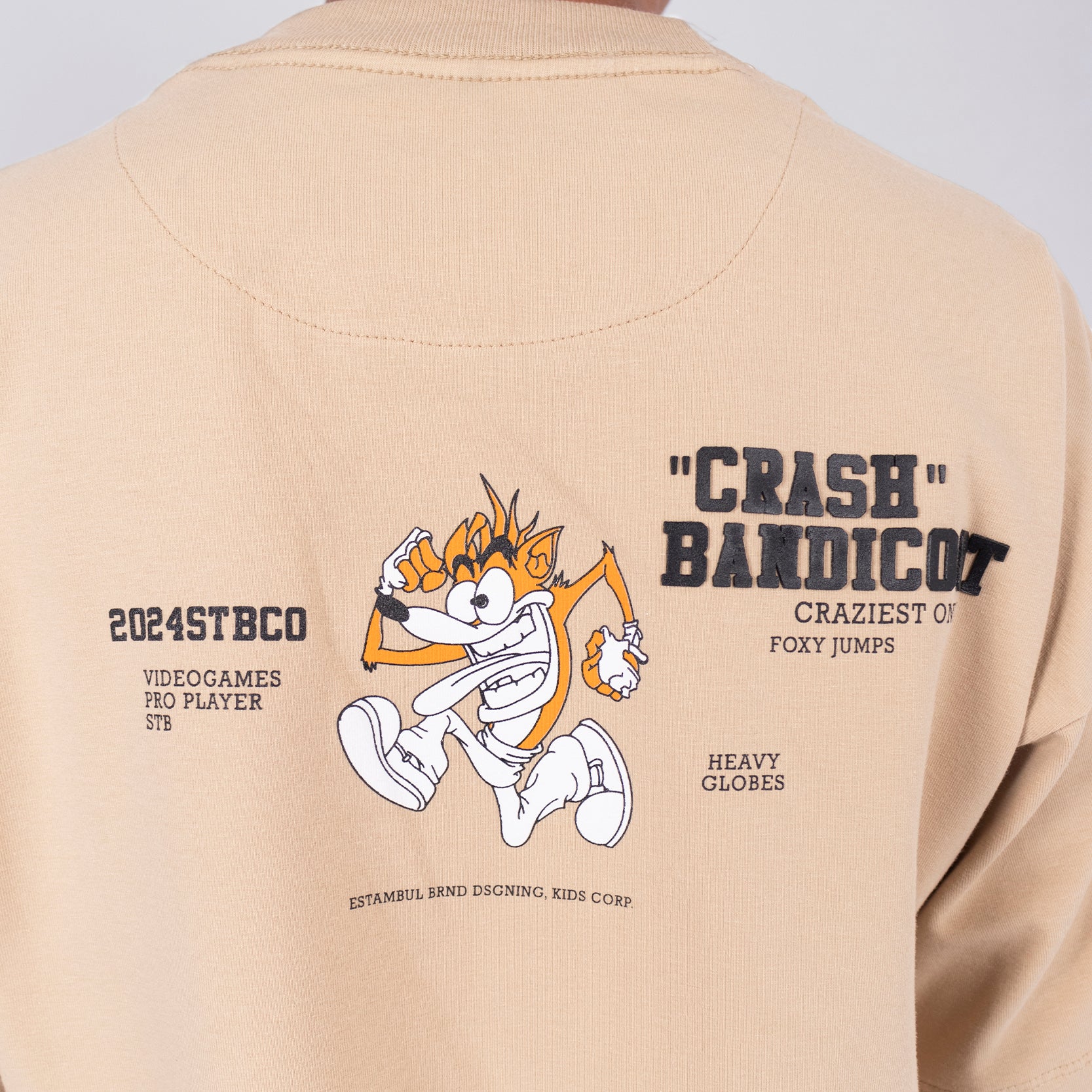 Oversize niño Crash