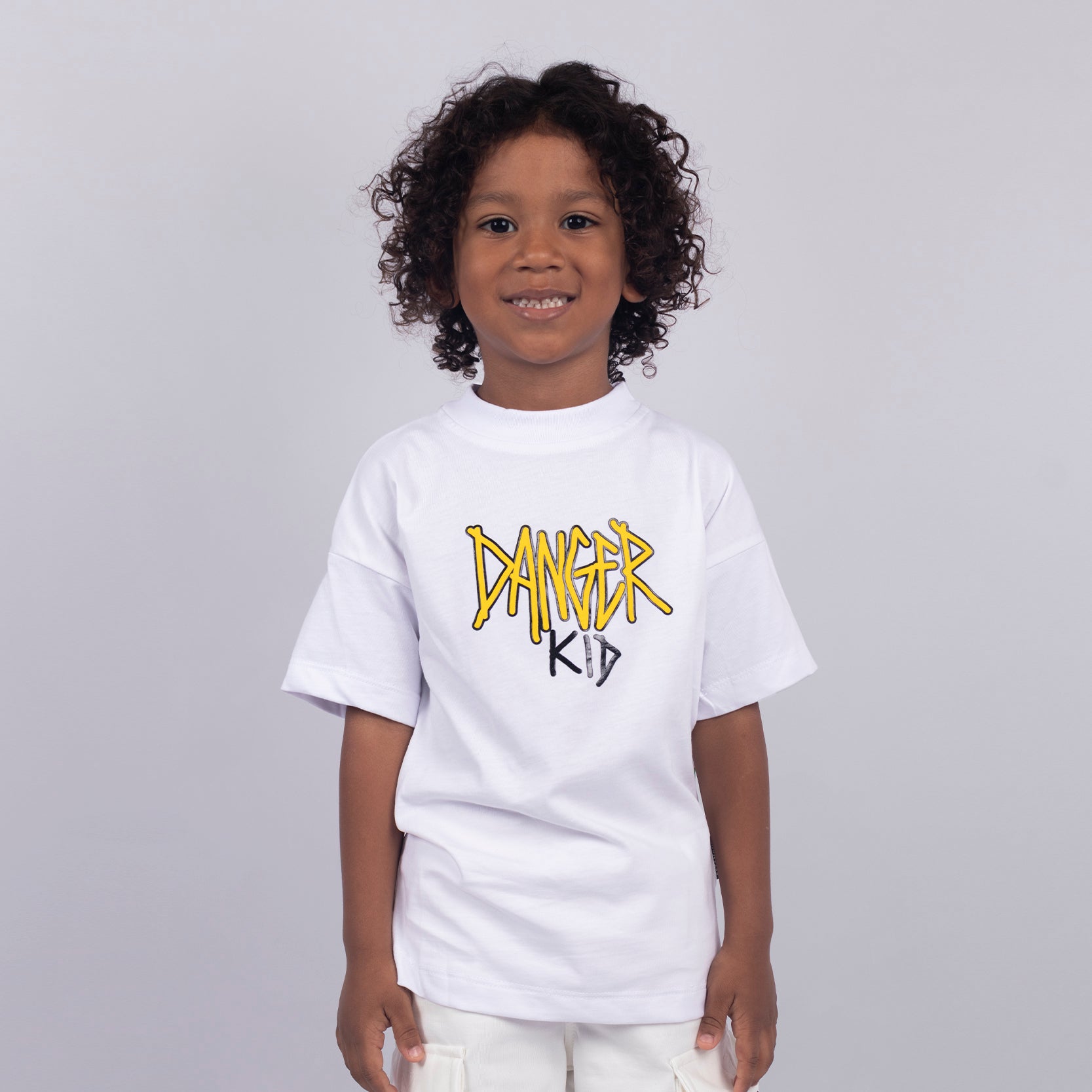 Oversize niño Danger