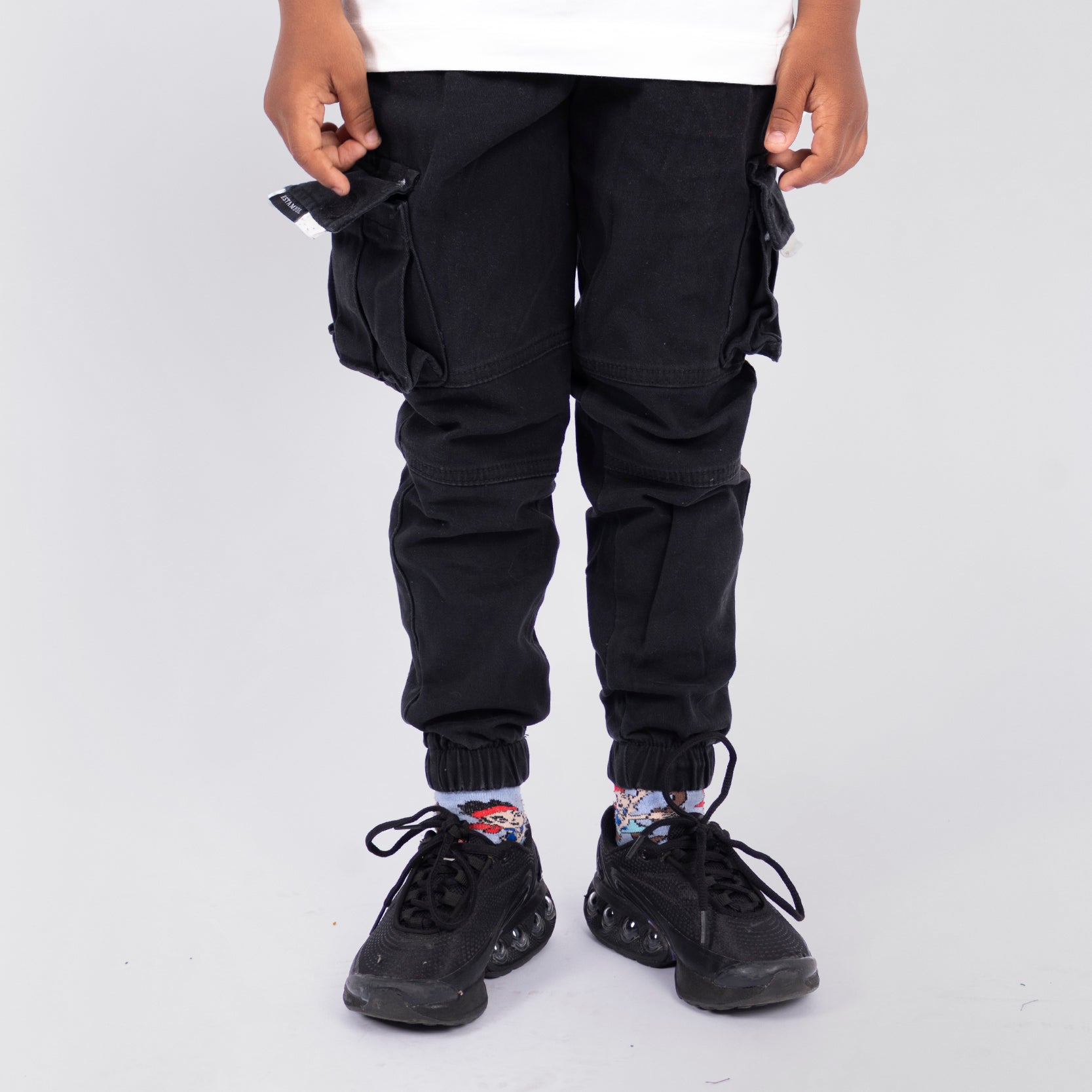 Jogger cargo niño Negro