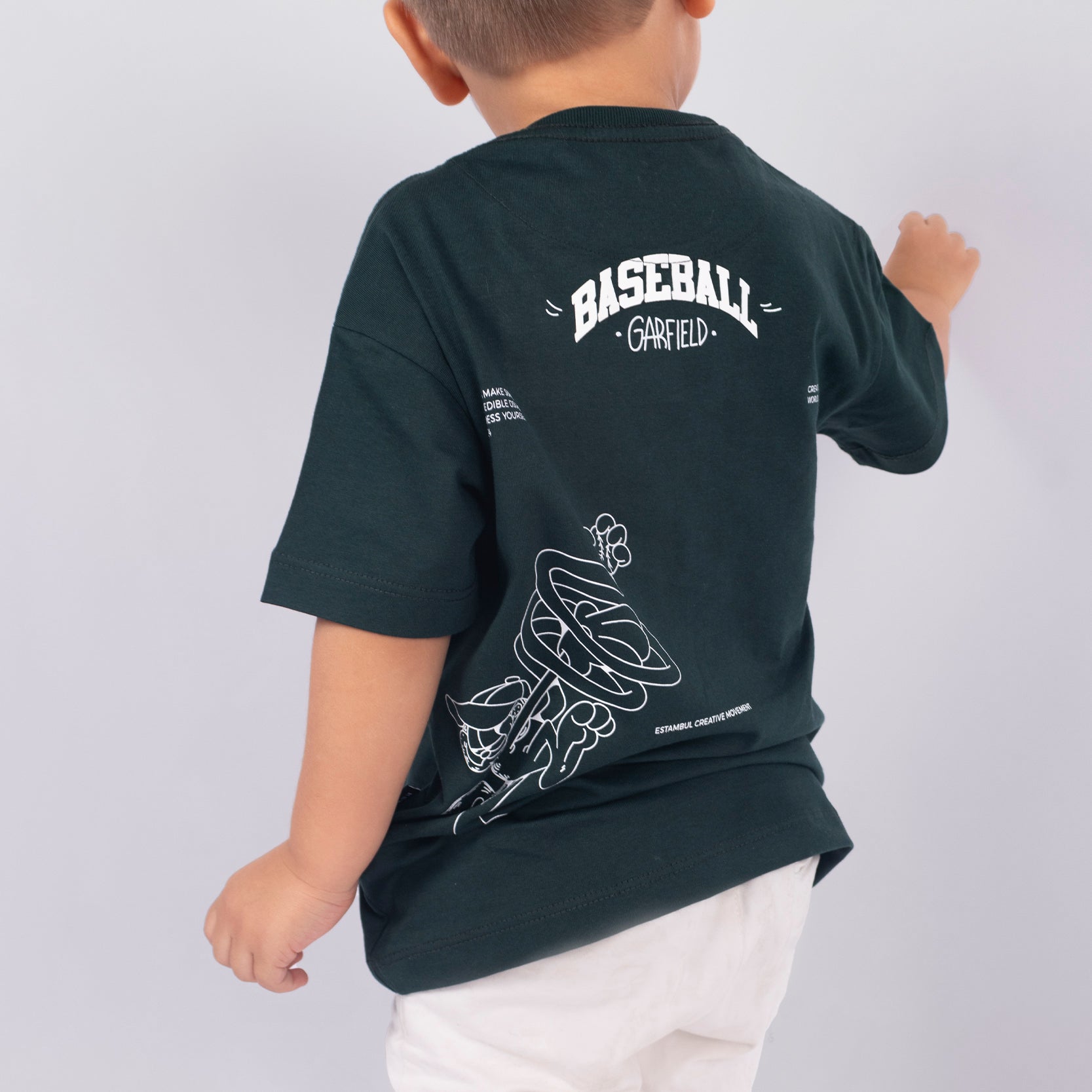 Oversize baby Garfield