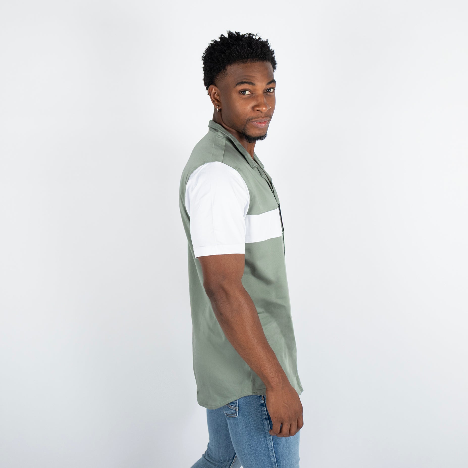 Camisa hombre cortes verde clara