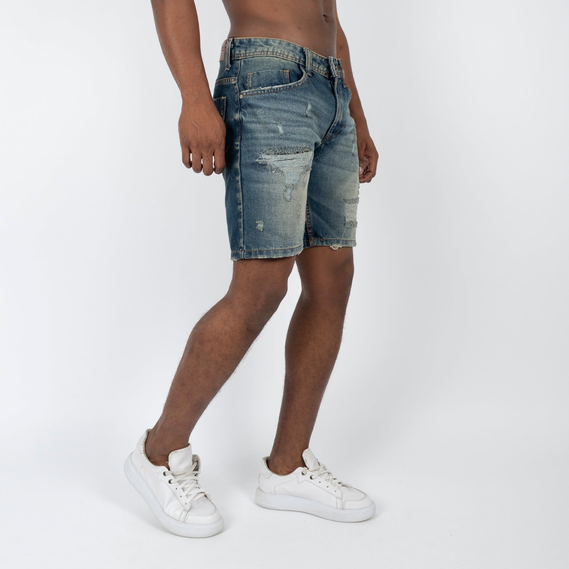 Bermuda hombre con rotos