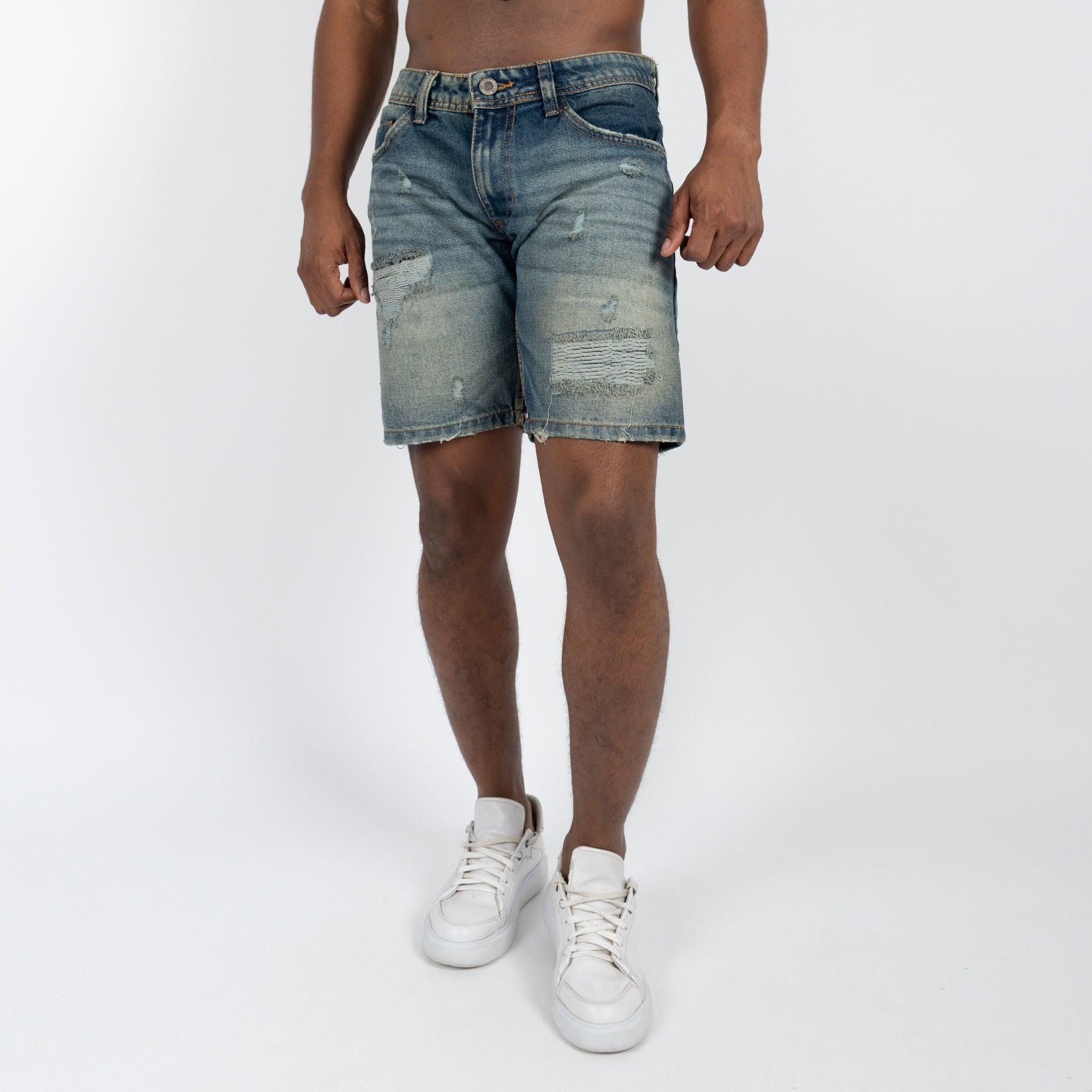 Bermuda hombre con rotos