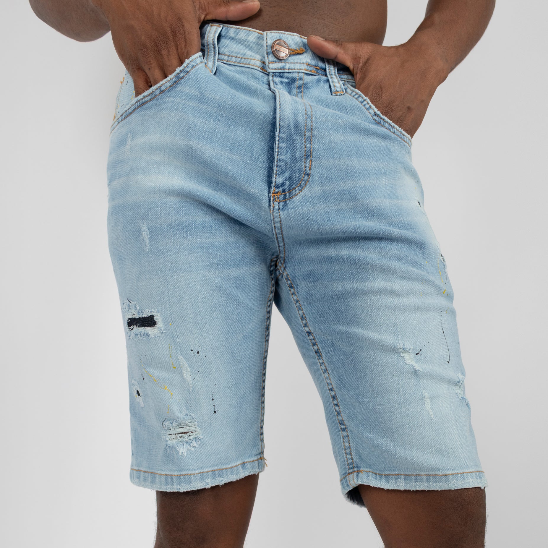 Bermuda hombre con rotos