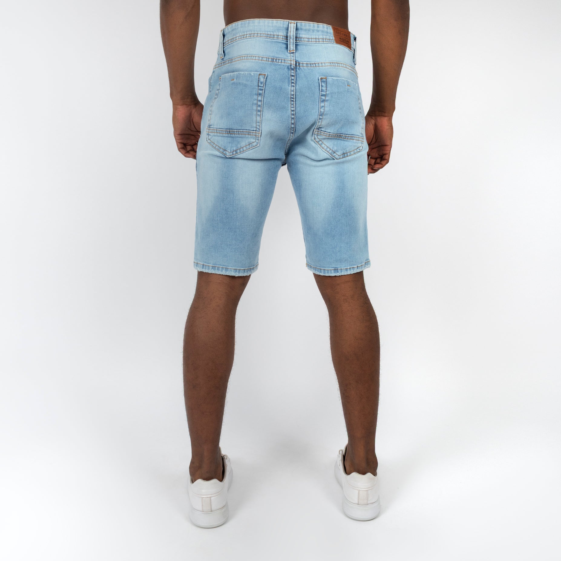 Bermuda hombre con rotos