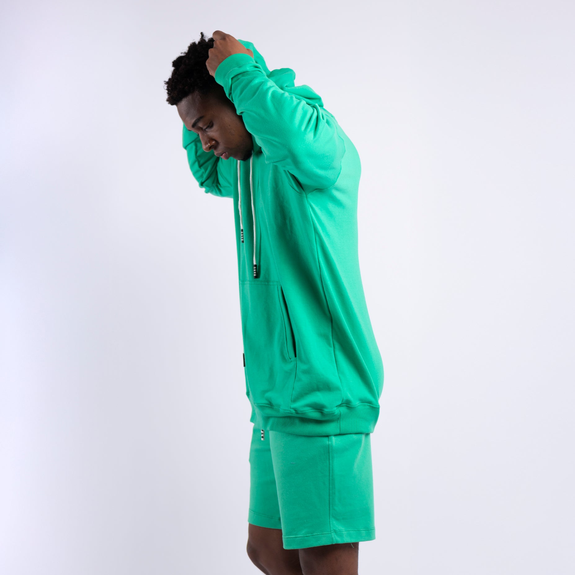 Conjunto hombre capucha verde