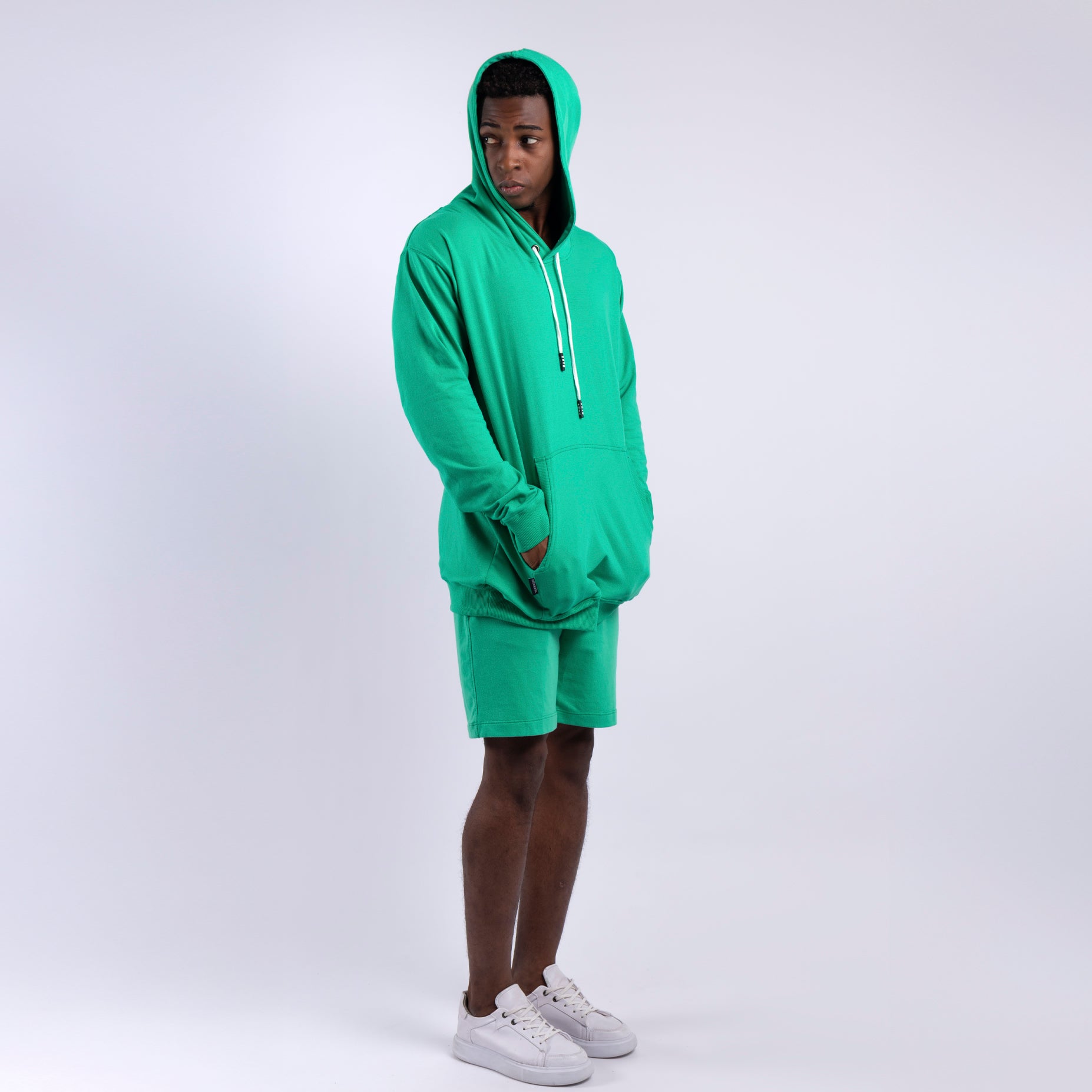 Conjunto hombre capucha verde