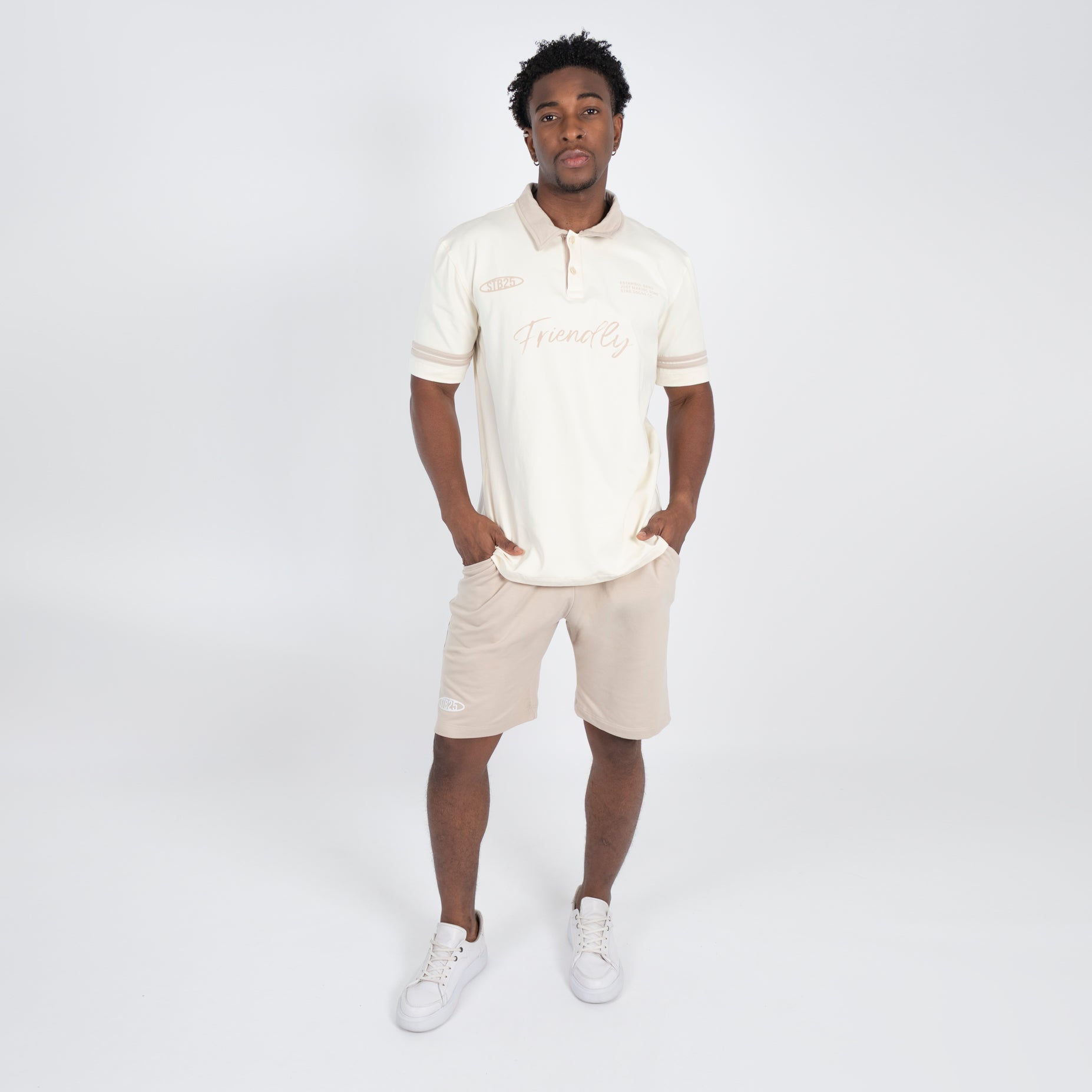 Conjunto hombre polo marfil