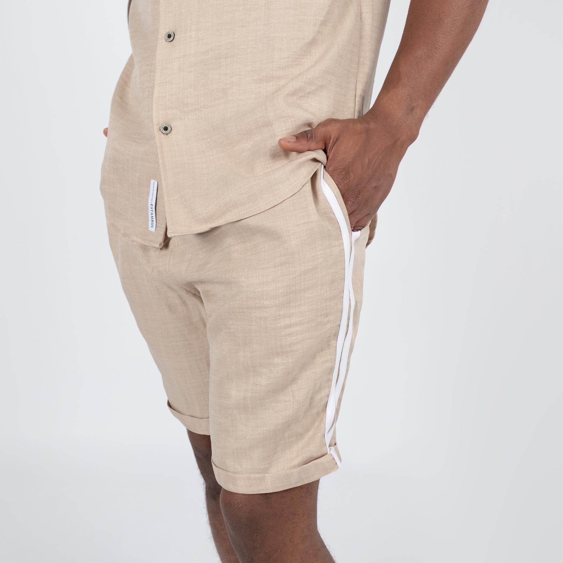 Conjunto hombre lineas taupe