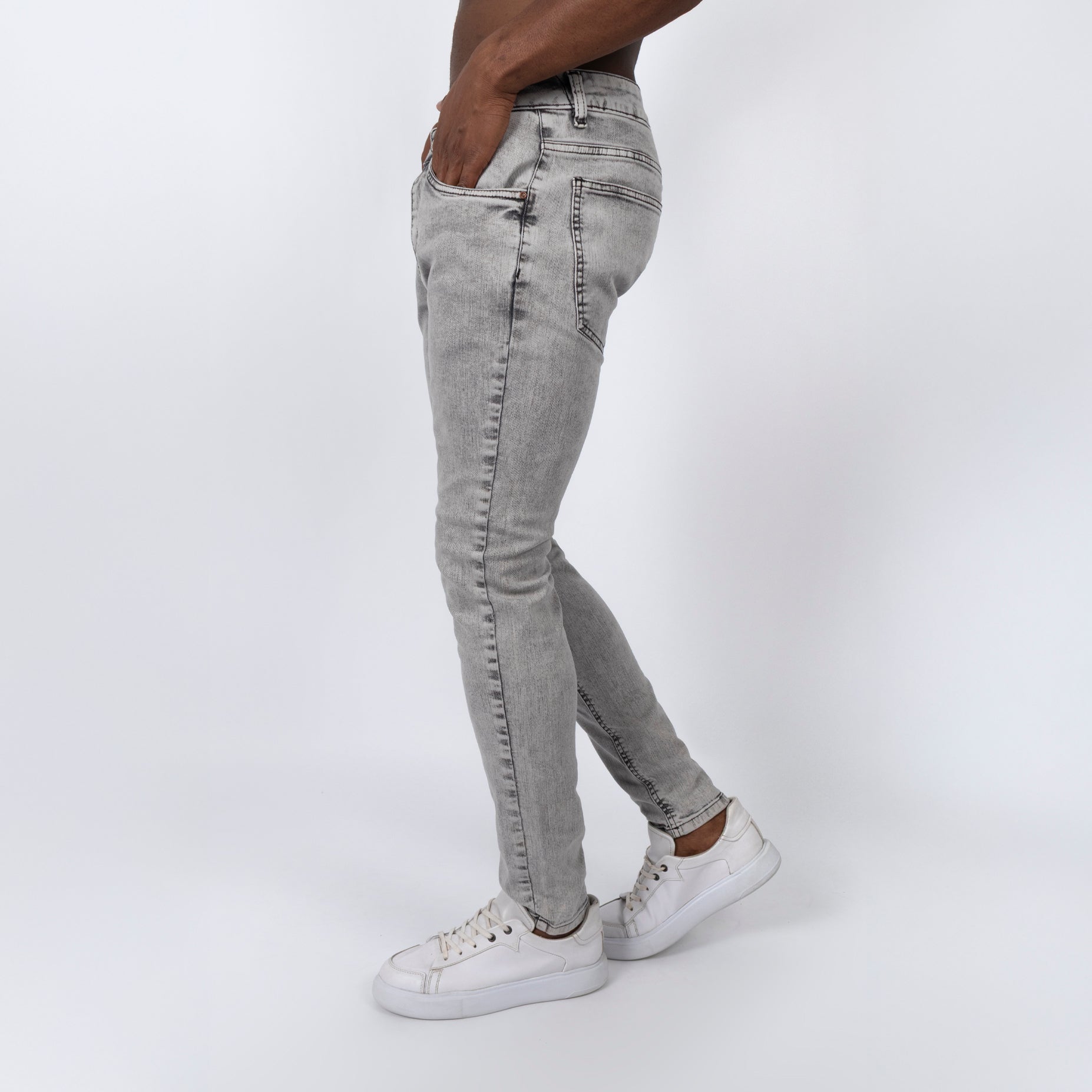 Jean hombre skinny gris