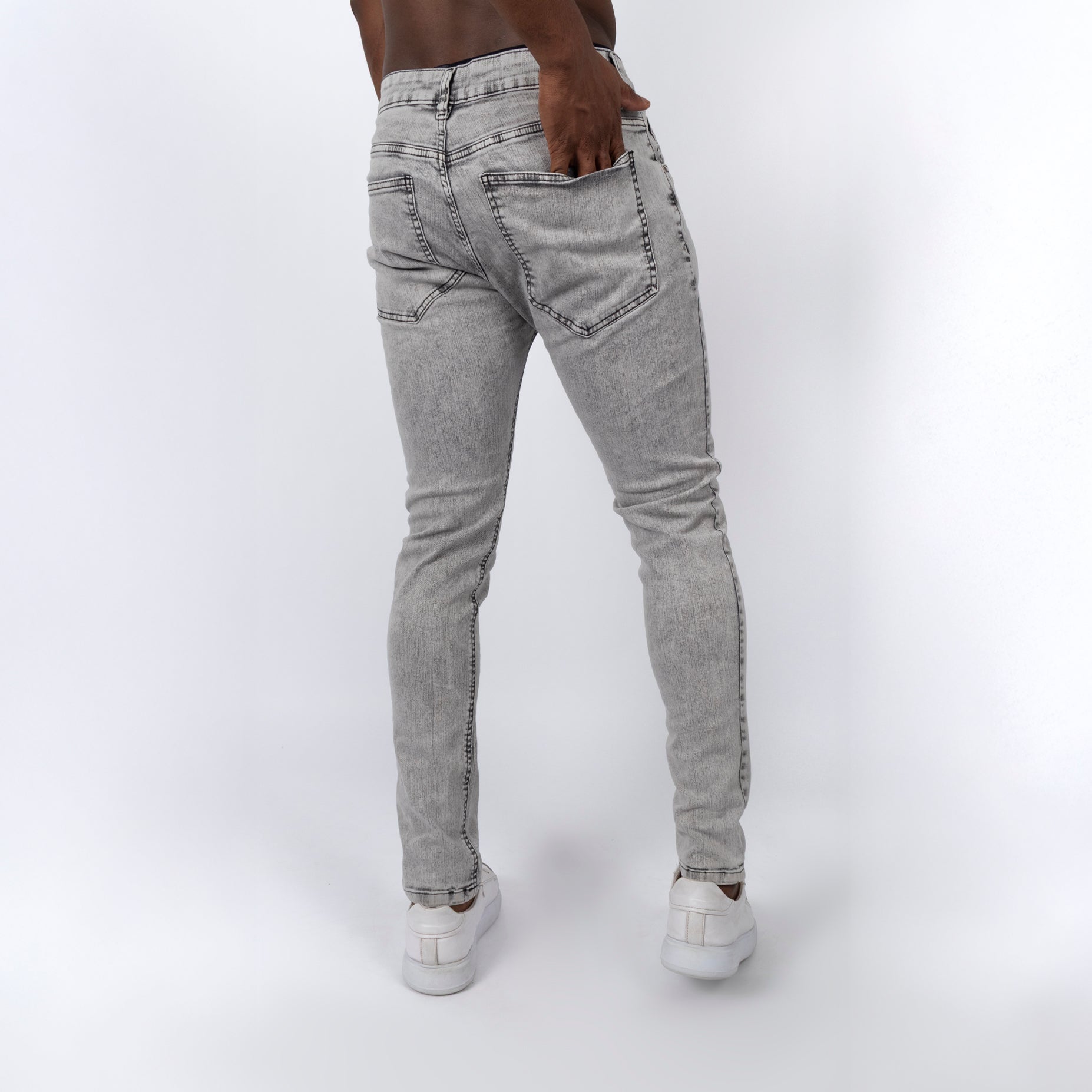 Jean hombre skinny gris