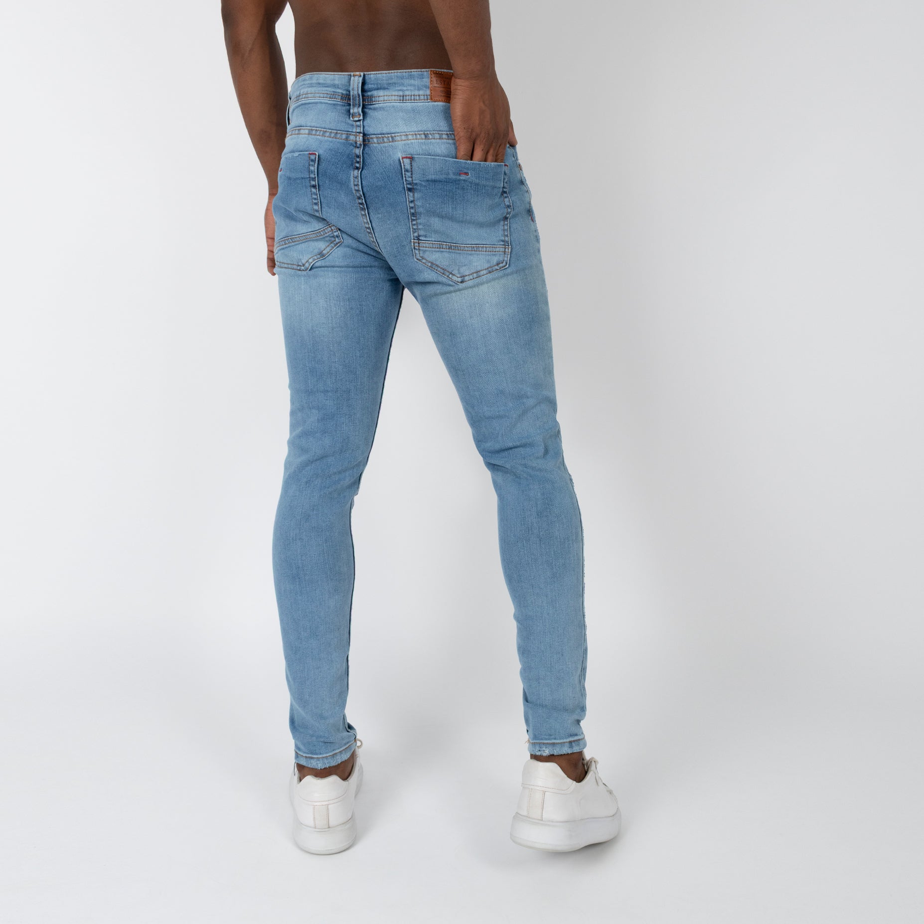 Jean hombre skinny roto rodilla