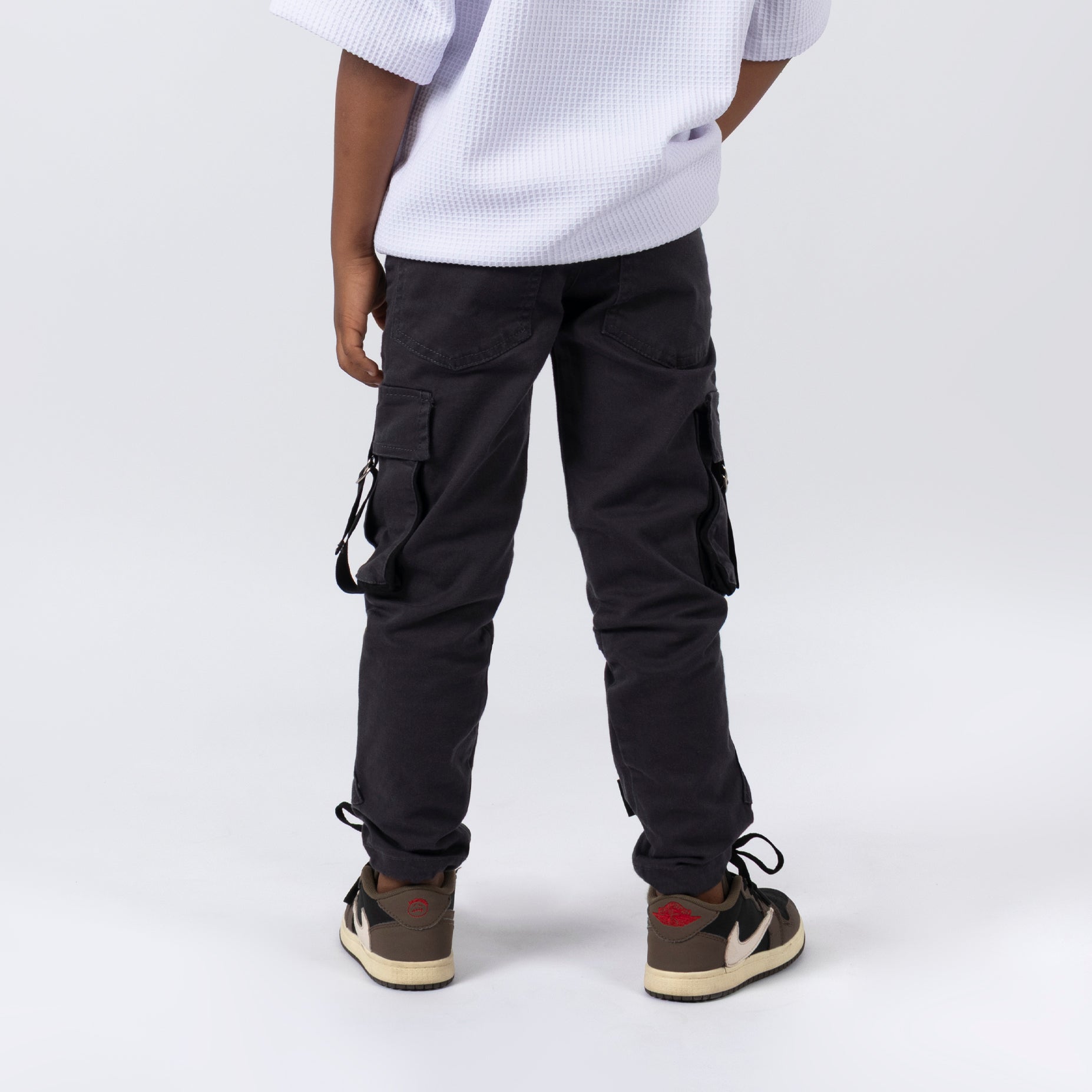 Jogger niño cargo gris oscuro