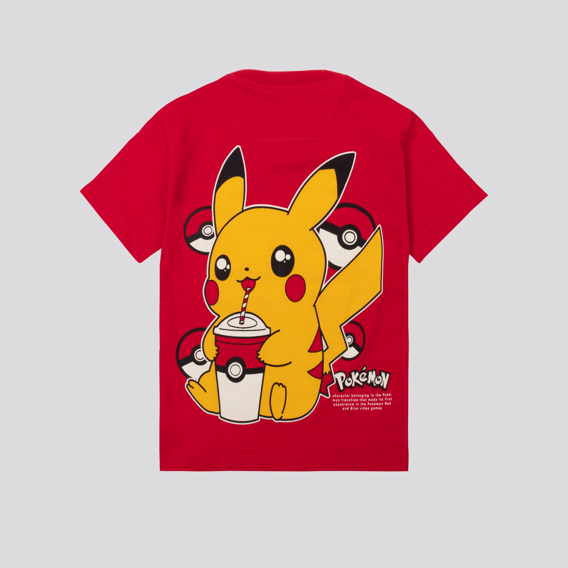 Oversize niño Pikachu