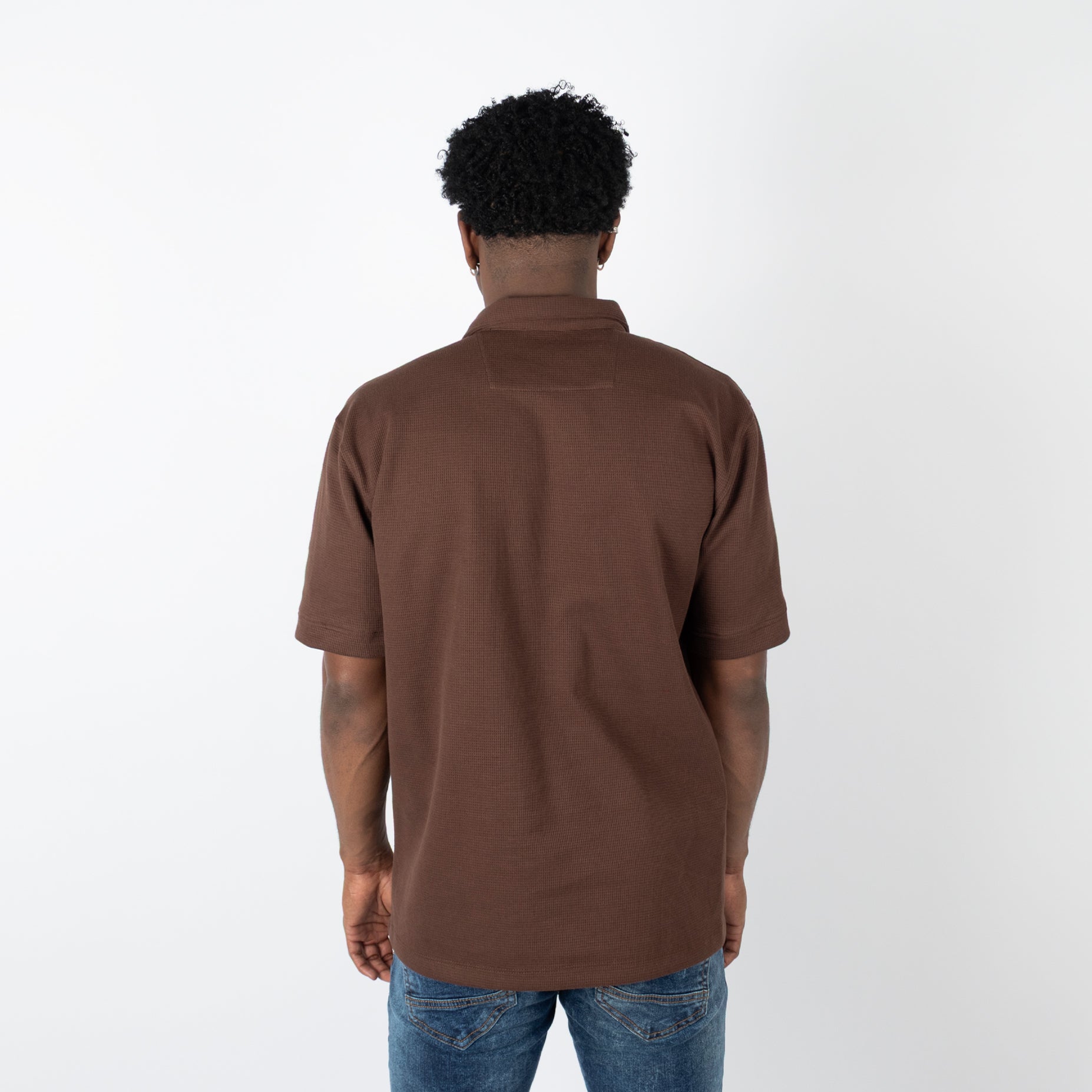 Polo hombre textura cuello cafe