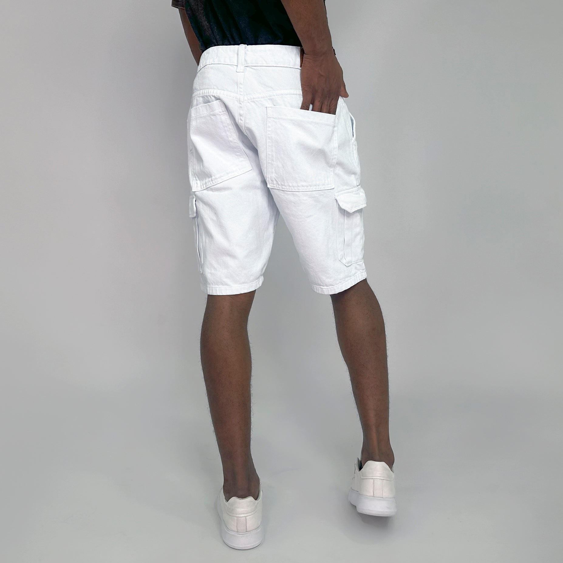 Bermuda hombre cargo blanco