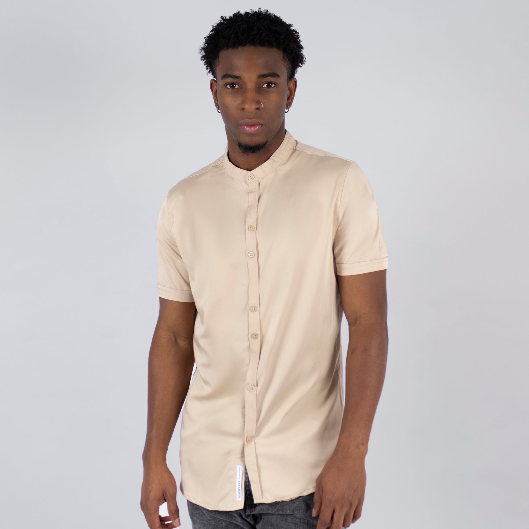 Camisa hombre basica arena