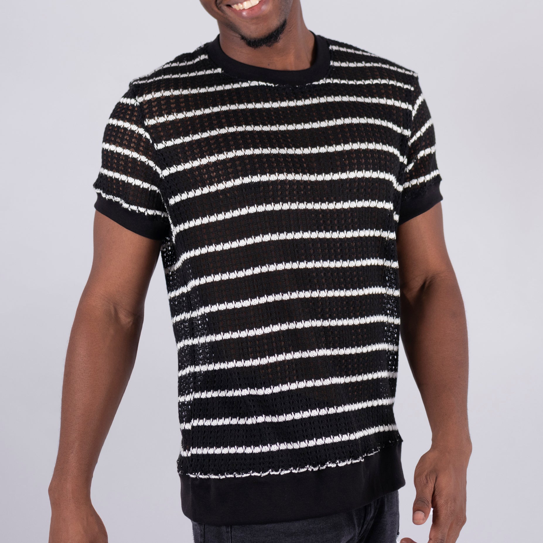 Camiseta hombre textura rayas negro