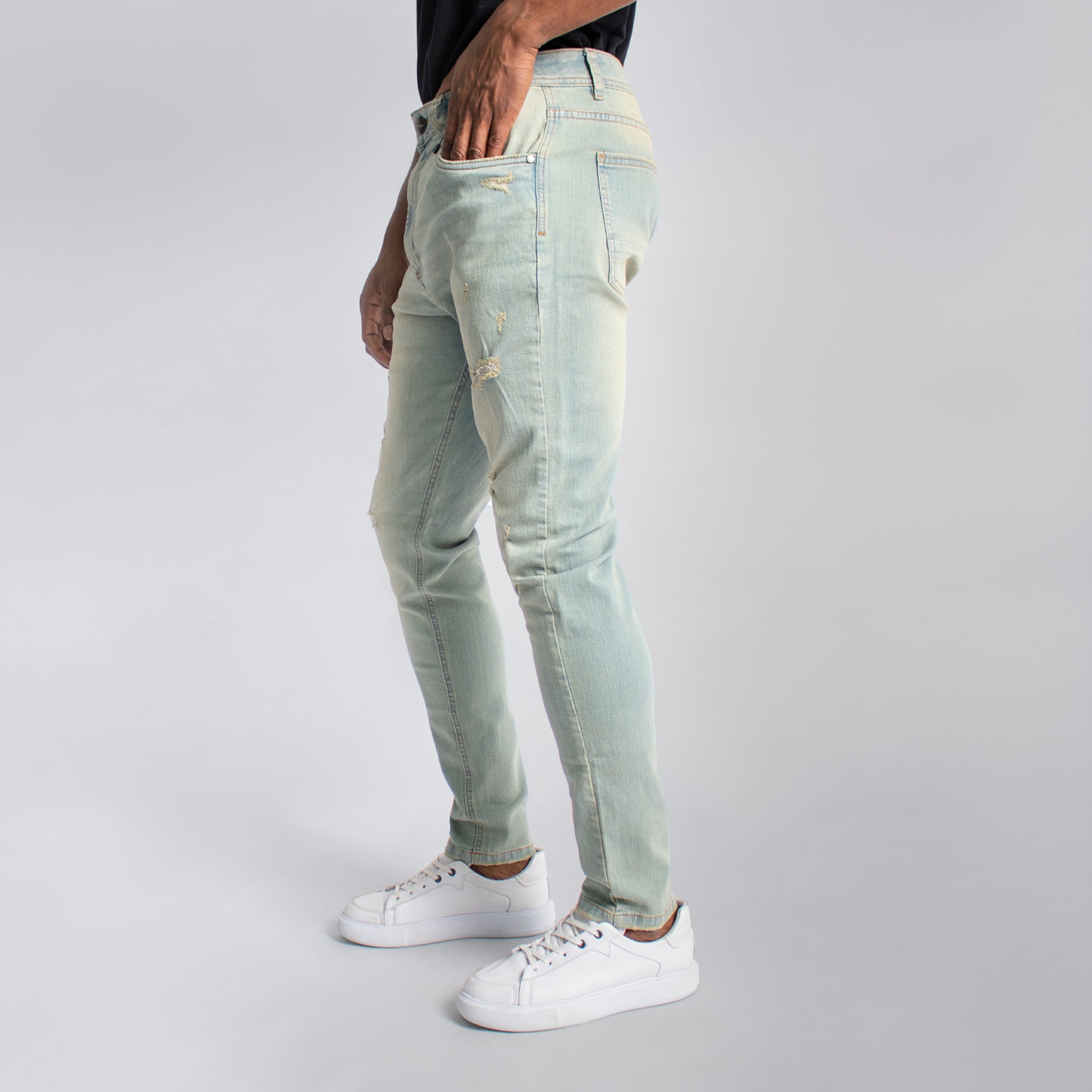 Jean hombre azul procesado