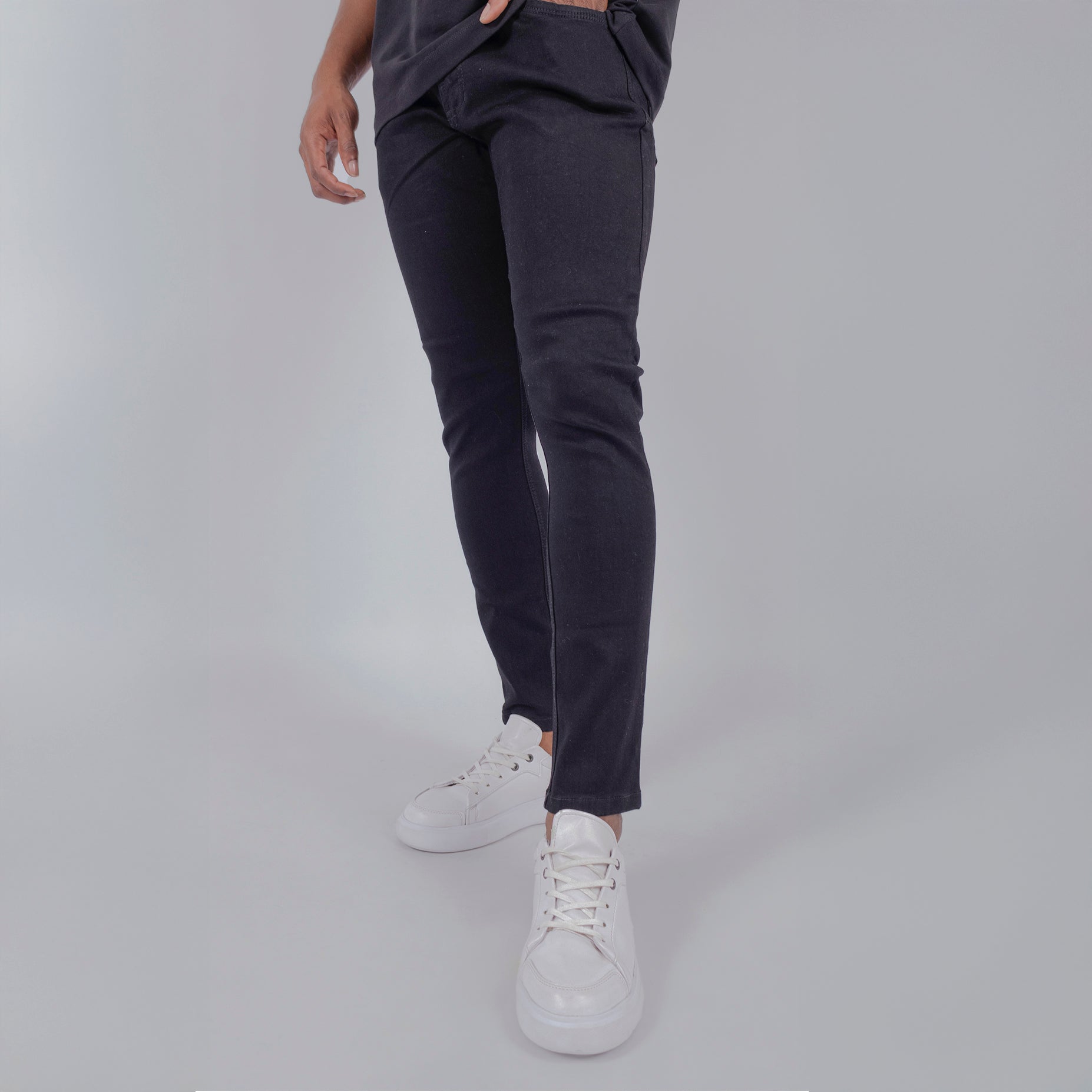 Jean hombre skinny negro clasico