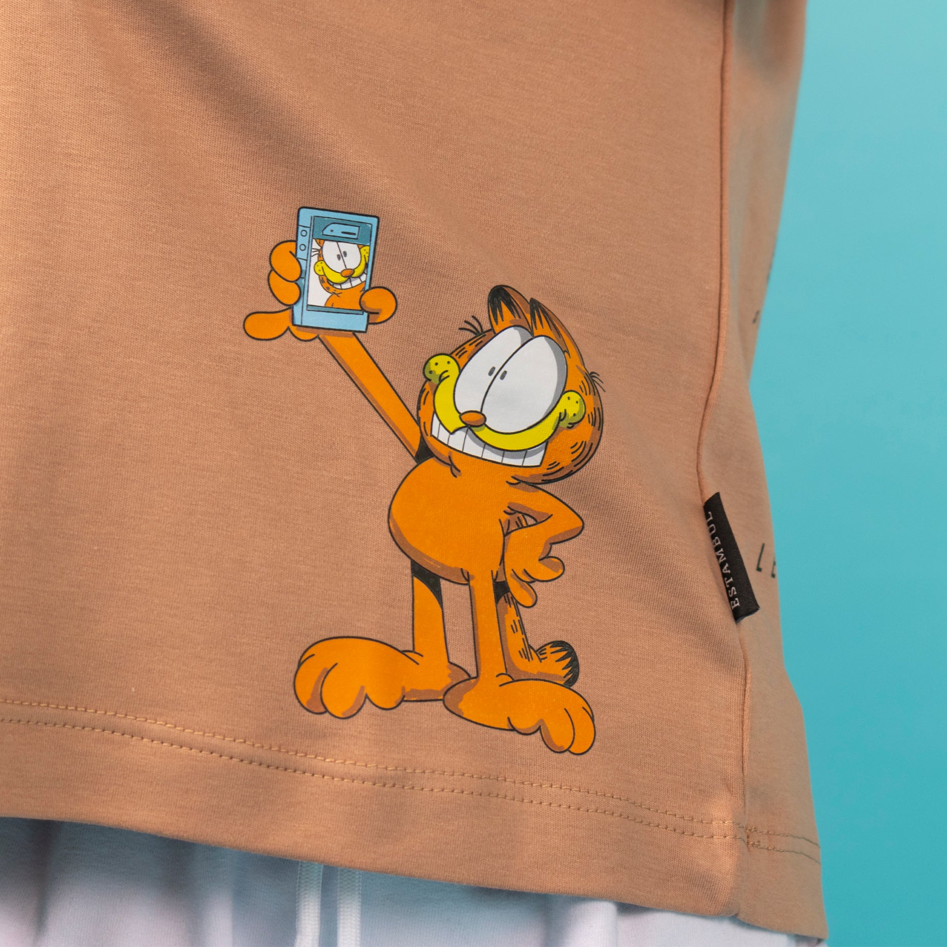 Oversize baby Garfield