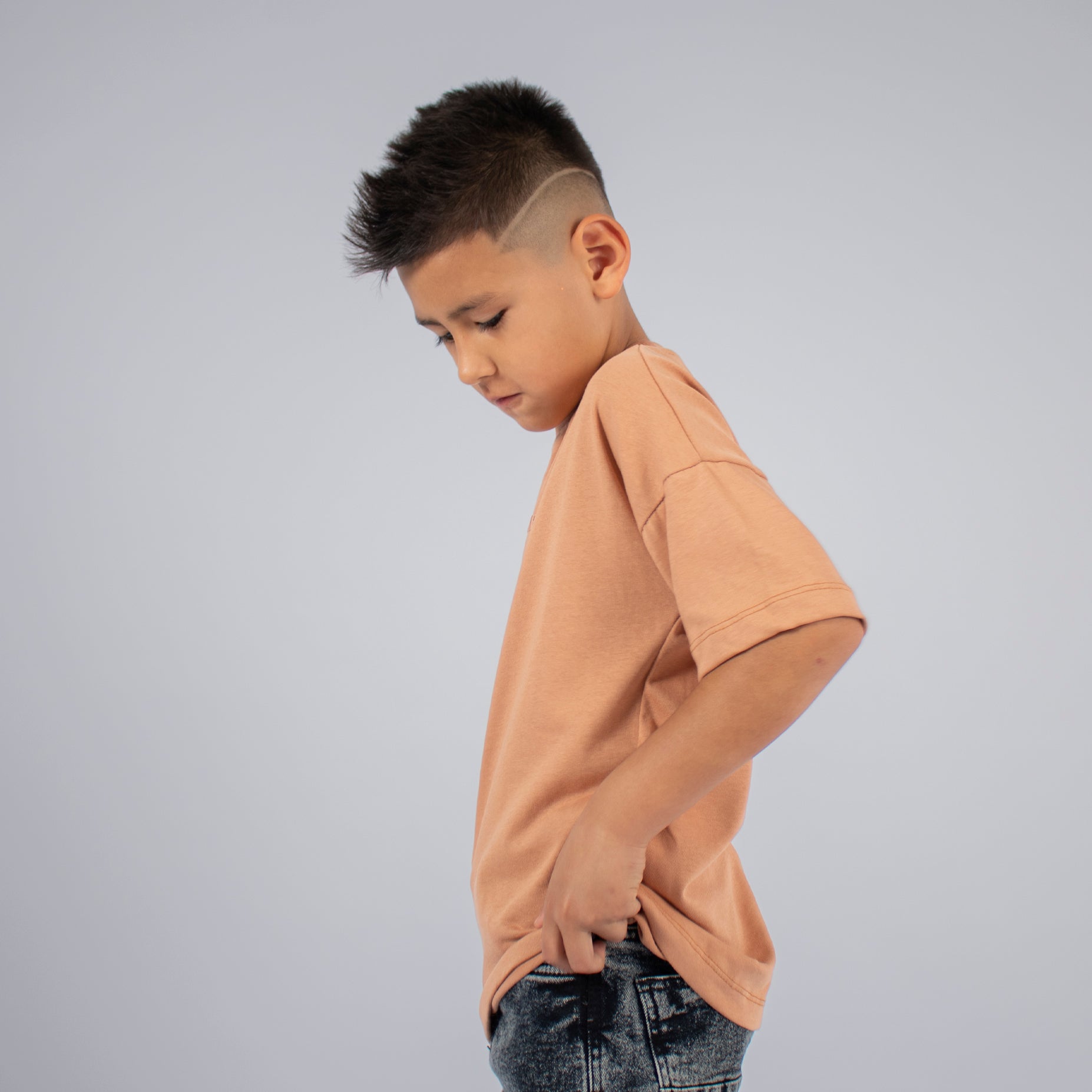 Oversize niño basica camel fuerte